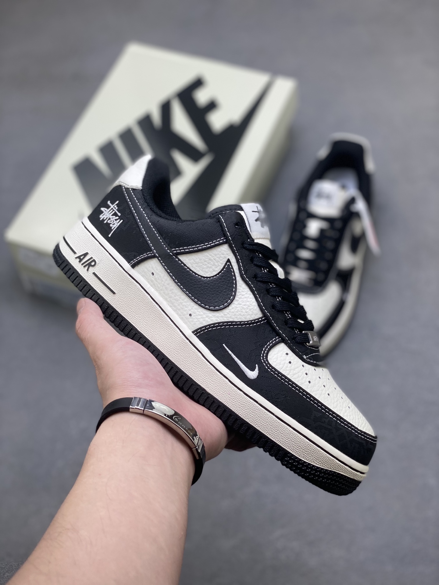 Nike Air Force 1 '07 Low Black/White Casual Sneakers LW9279-013 2 i1752171876108 3042 0 0