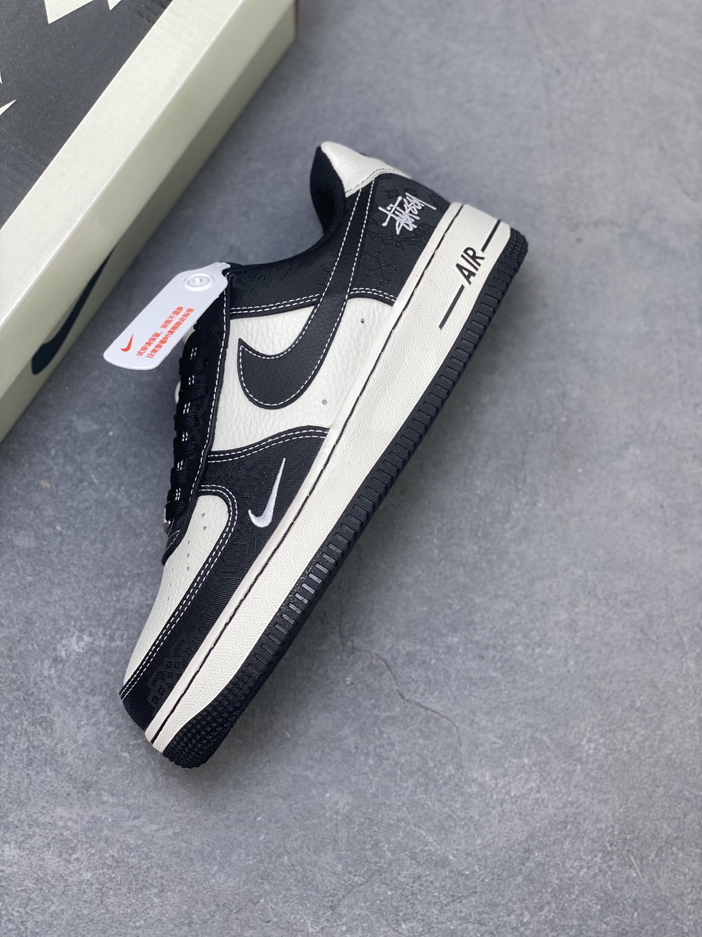 Nike Air Force 1 '07 Low Black/White Casual Sneakers LW9279-013 8 i1752171879612 5943 0 6