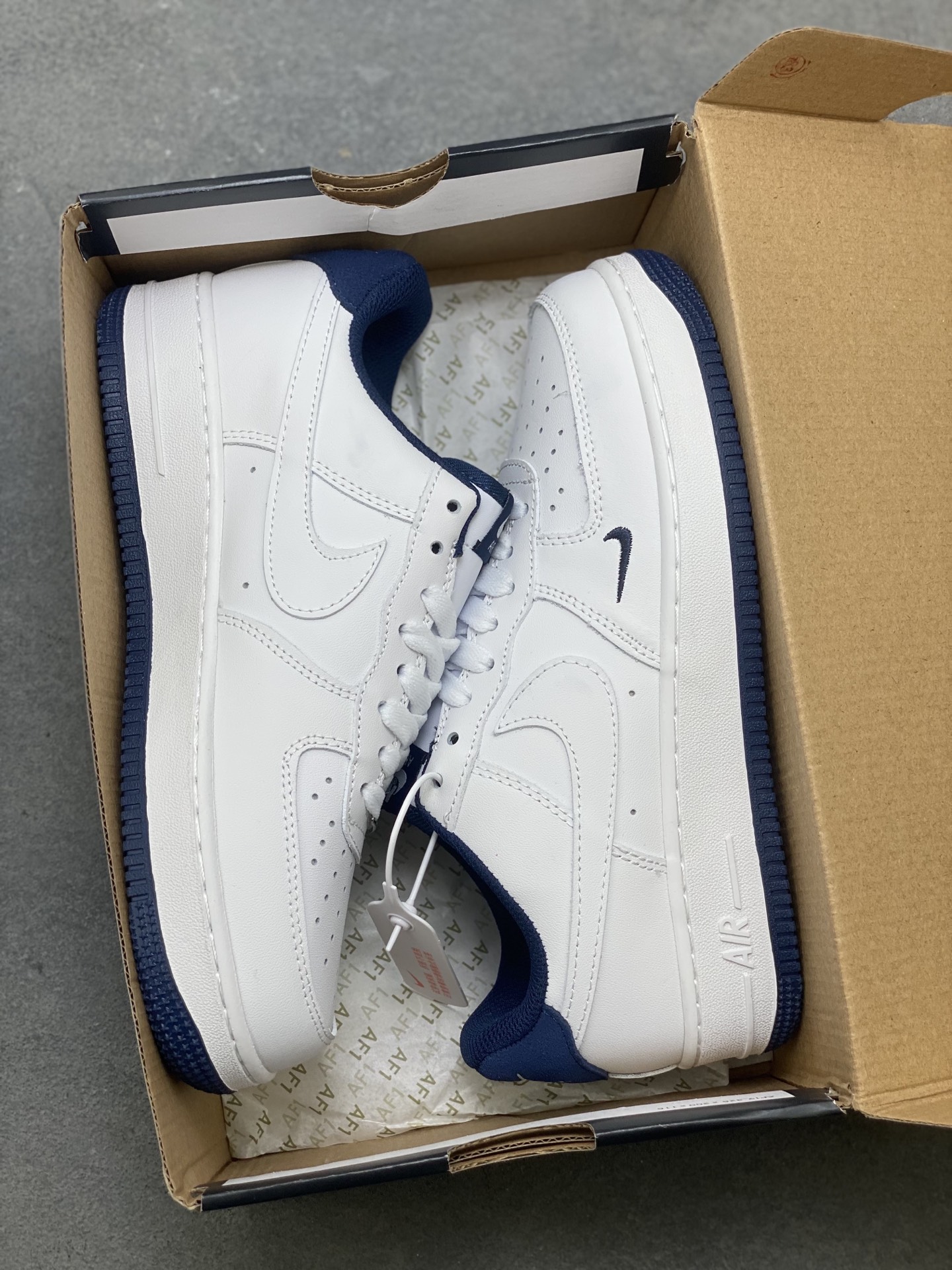 Nike Air Force 1 '07 Low White/Navy Casual Shoes CZ11065-1100 10 i1752172267935 2500 0 8