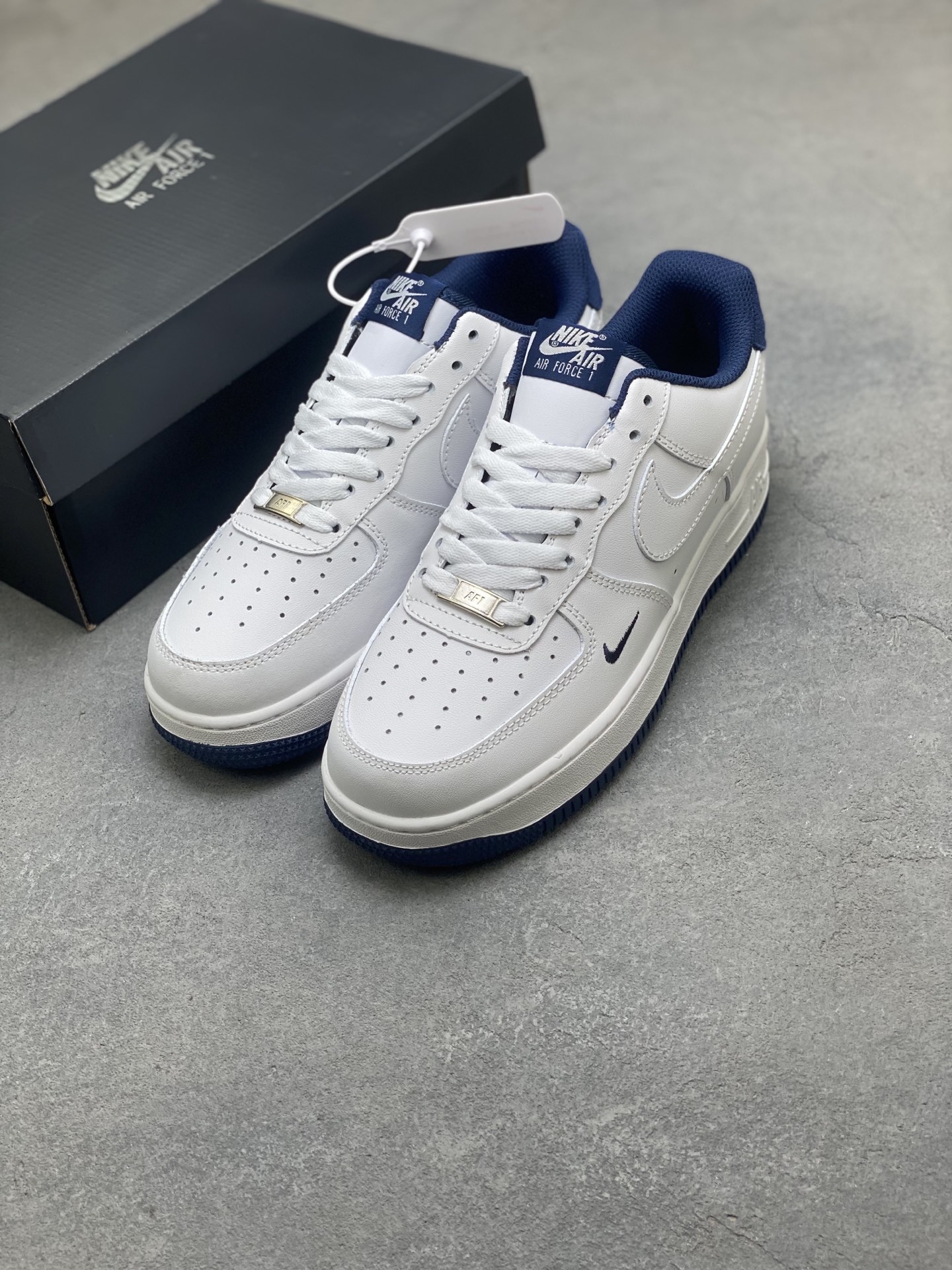 Nike Air Force 1 '07 Low White/Navy Casual Shoes CZ11065-1100 9 i1752172268031 999 0 7
