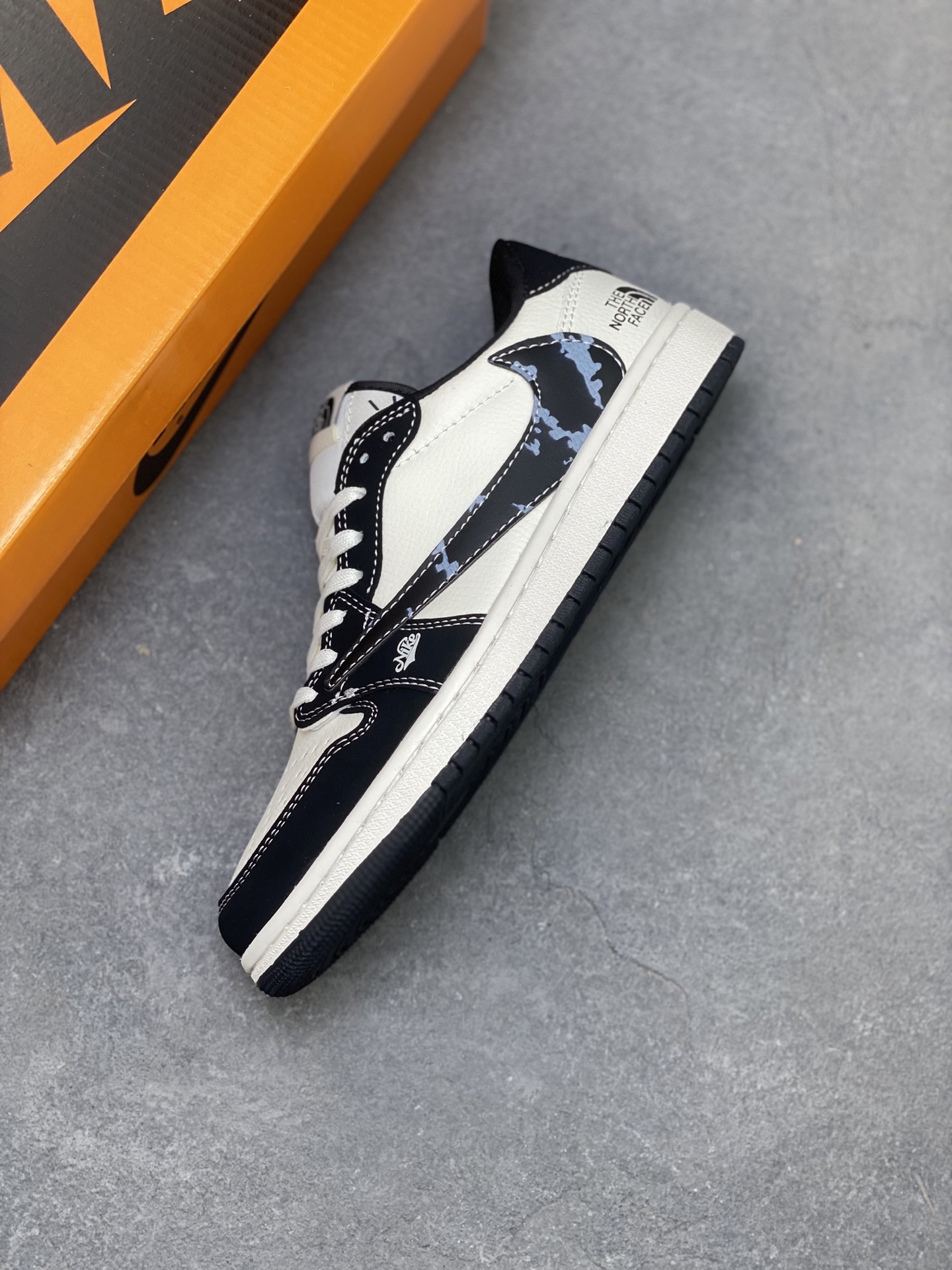Air Jordan 1 Retro Low x The North Face Shoes - Official New Colors 8 i1752173488438 4662 0 6