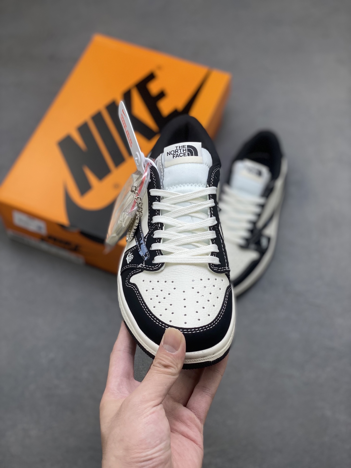 Air Jordan 1 Retro Low x The North Face Shoes - Official New Colors 3 i1752173489081 7894 0 1
