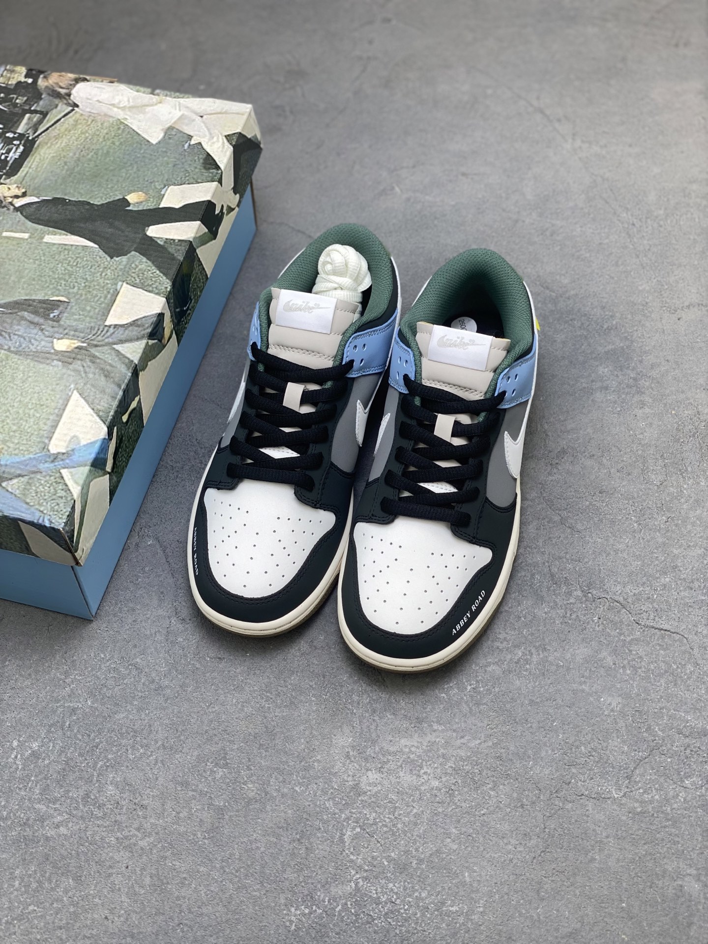 Nike SB Dunk Low Abbey Road Custom Sneakers Casual Shoes PU6652-123 9 i1752173561929 5858 0 7