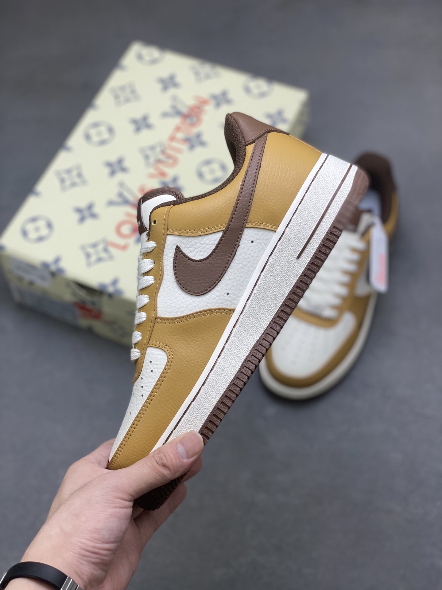 Nike Air Force 1 '07 Low Brown/White Limited Edition Sneakers 4 i1752336457955 4687 0 2