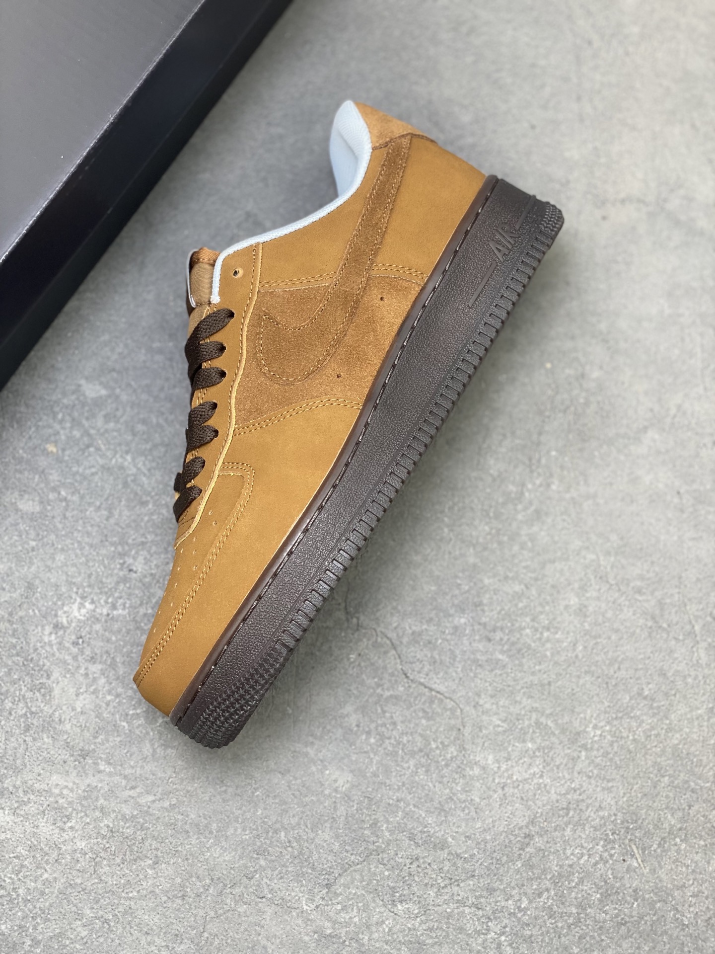 Nike Air Force 1 '07 Low Brown Suede Sneaker Limited Edition IB4617-222 8 i1752336693630 3361 0 6