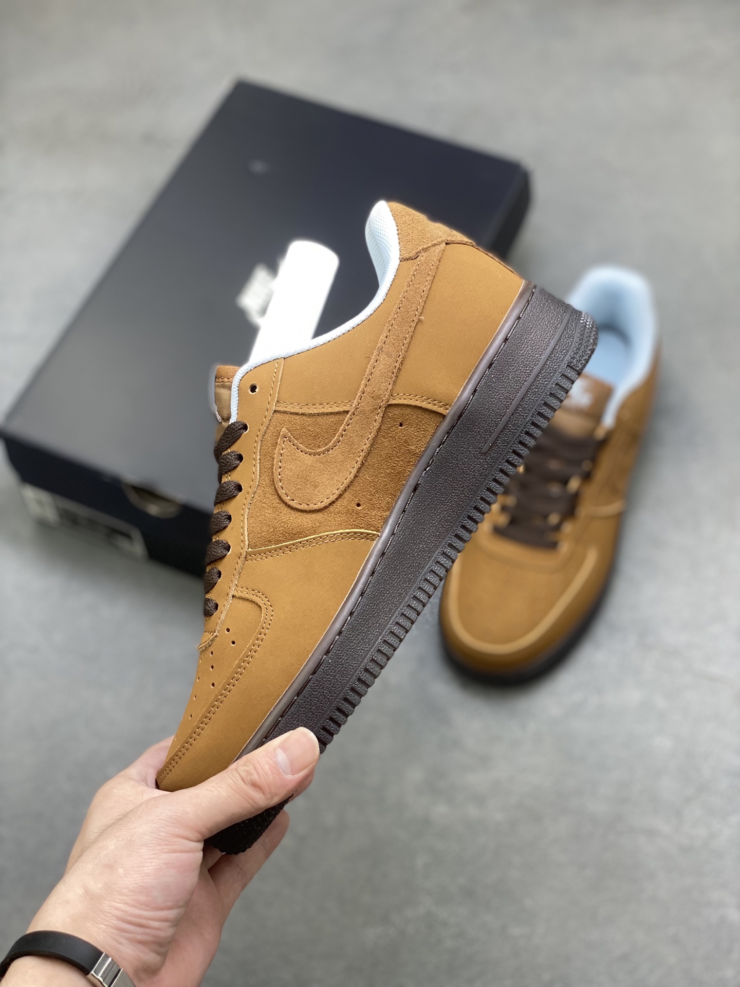 Nike Air Force 1 '07 Low Brown Suede Sneaker Limited Edition IB4617-222 4 i1752336693724 1891 0 2