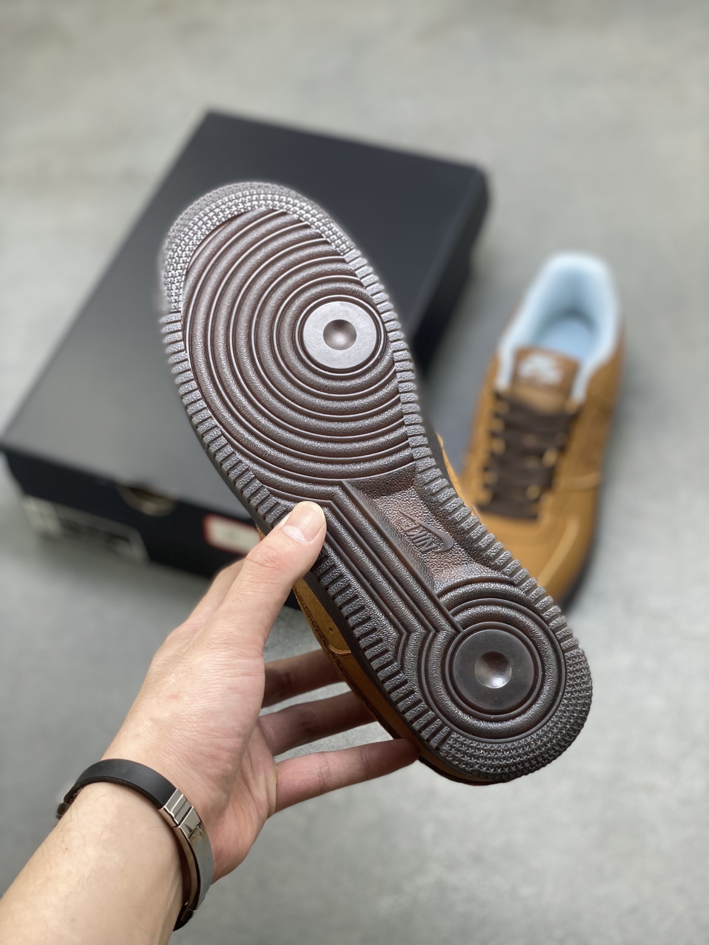Nike Air Force 1 '07 Low Brown Suede Sneaker Limited Edition IB4617-222 7 i1752336695842 7307 0 5