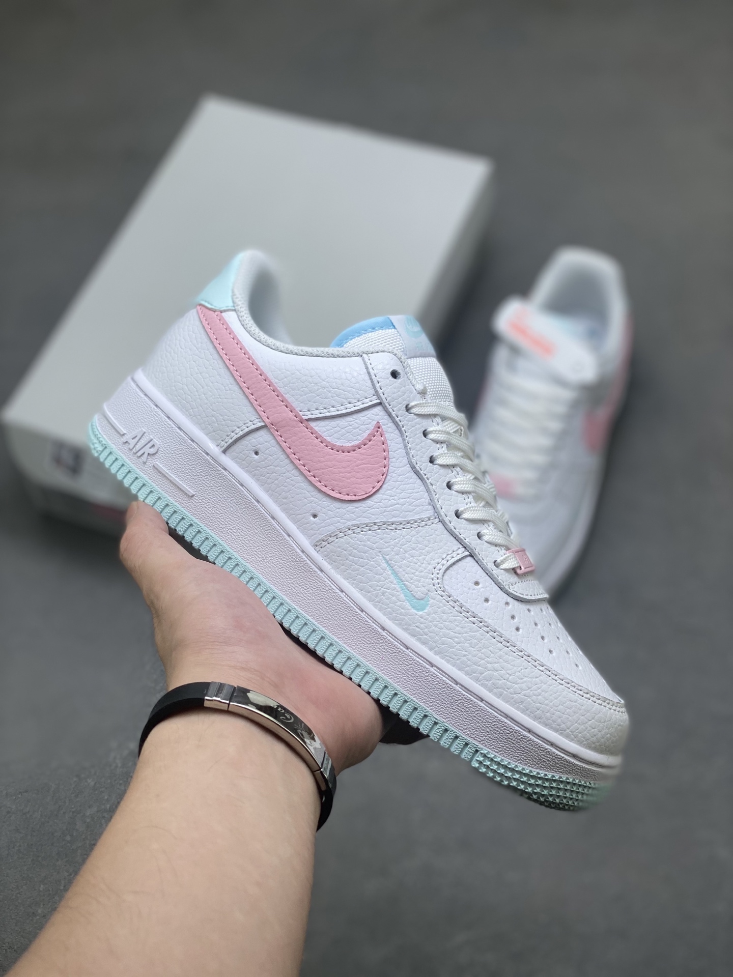 Nike Air Force 1 '07 Low White/Pink/Blue Casual Sneakers IB0640-161 2 i1752422578561 6105 0 0