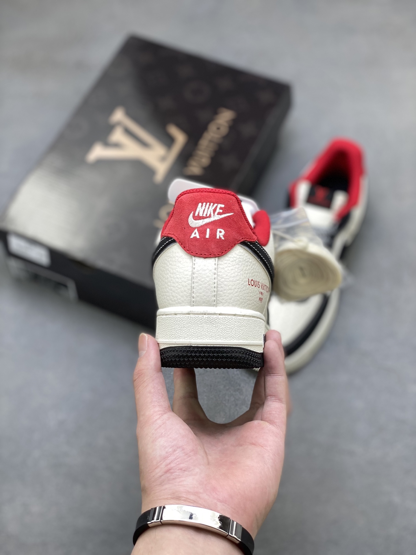 Nike Air Force 1 '07 Low Louis Vuitton Edition - Limited Release 5 i1752422862419 5053 0 3
