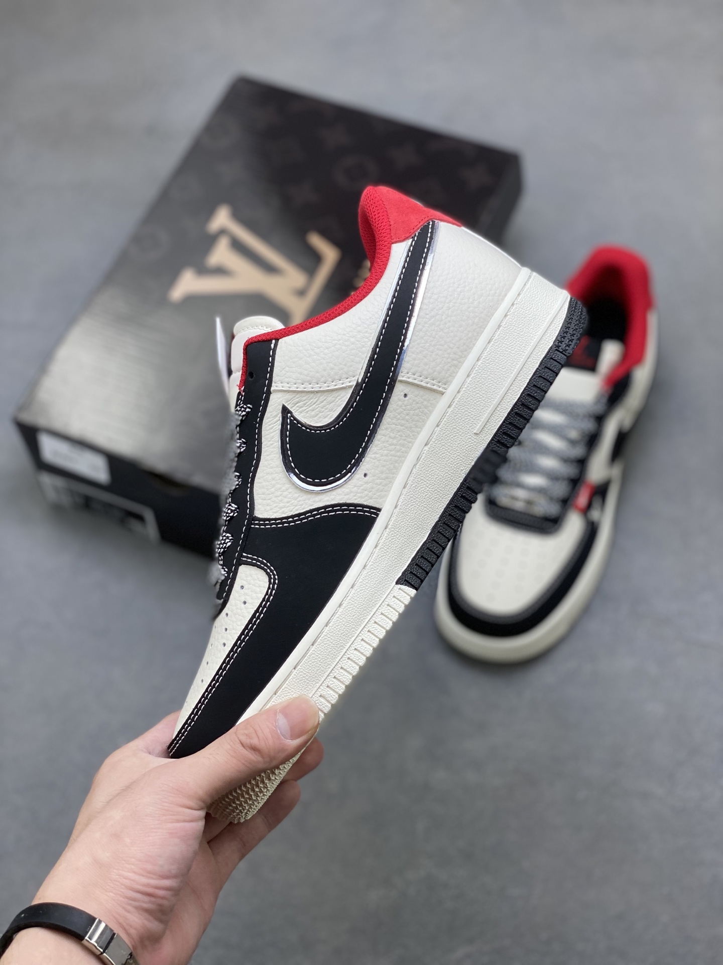 Nike Air Force 1 '07 Low Louis Vuitton Edition - Limited Release 4 i1752422865185 1469 0 2