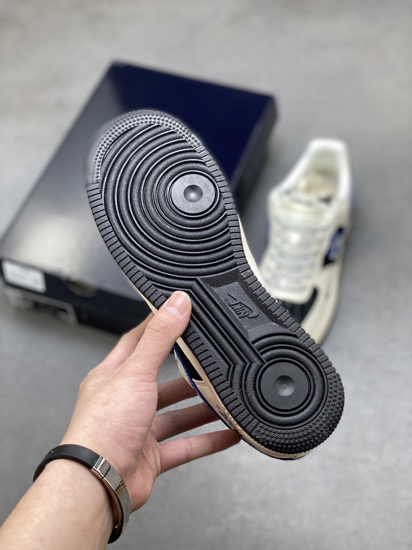 Nike Air Force 1 '07 Low Sneakers - Limited Edition 7 i1752423038067 9857 0 5