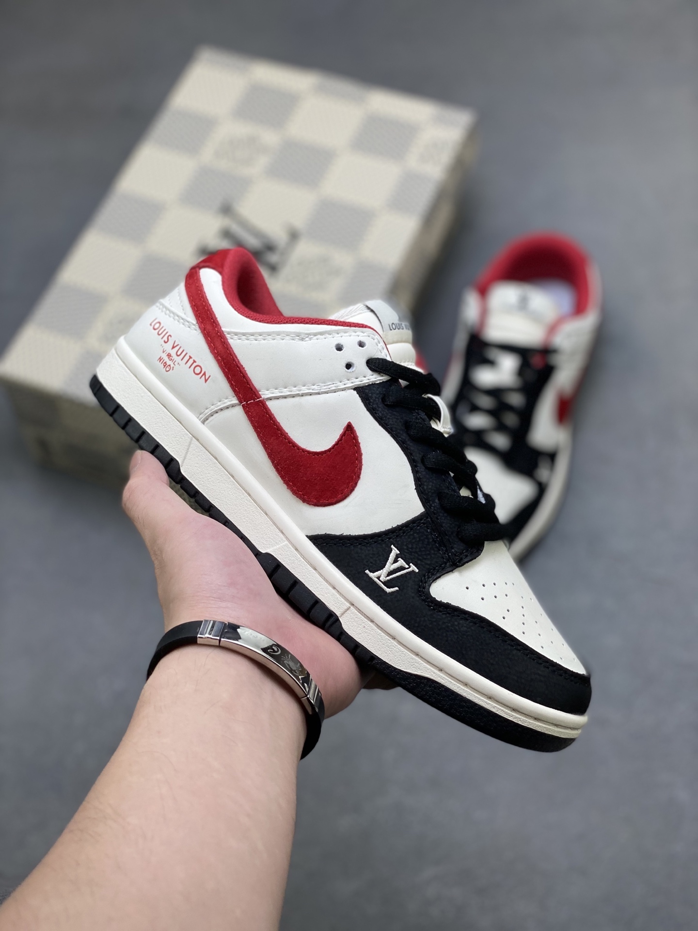 Nike SB Dunk Low Louis Vuitton Custom Sneakers - Limited Edition 2 i1752423370263 5782 0 0