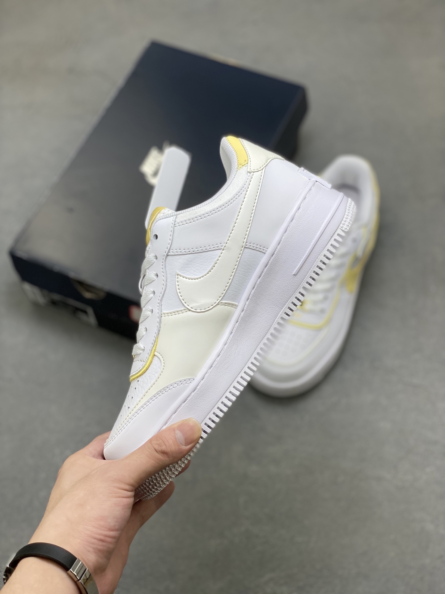 Nike Air Force 1 '07 Low White/Yellow – Limited Edition Sneakers 4 i1752509138517 312 0 2