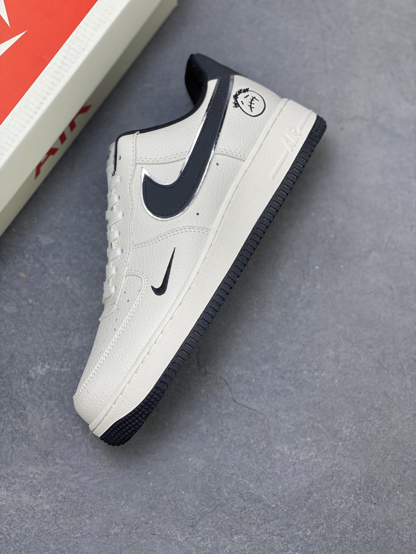 Nike Air Force 1 '07 Low Sneakers - Limited Edition, Comfortable, and Stylish 8 i1752509227303 7325 0 6
