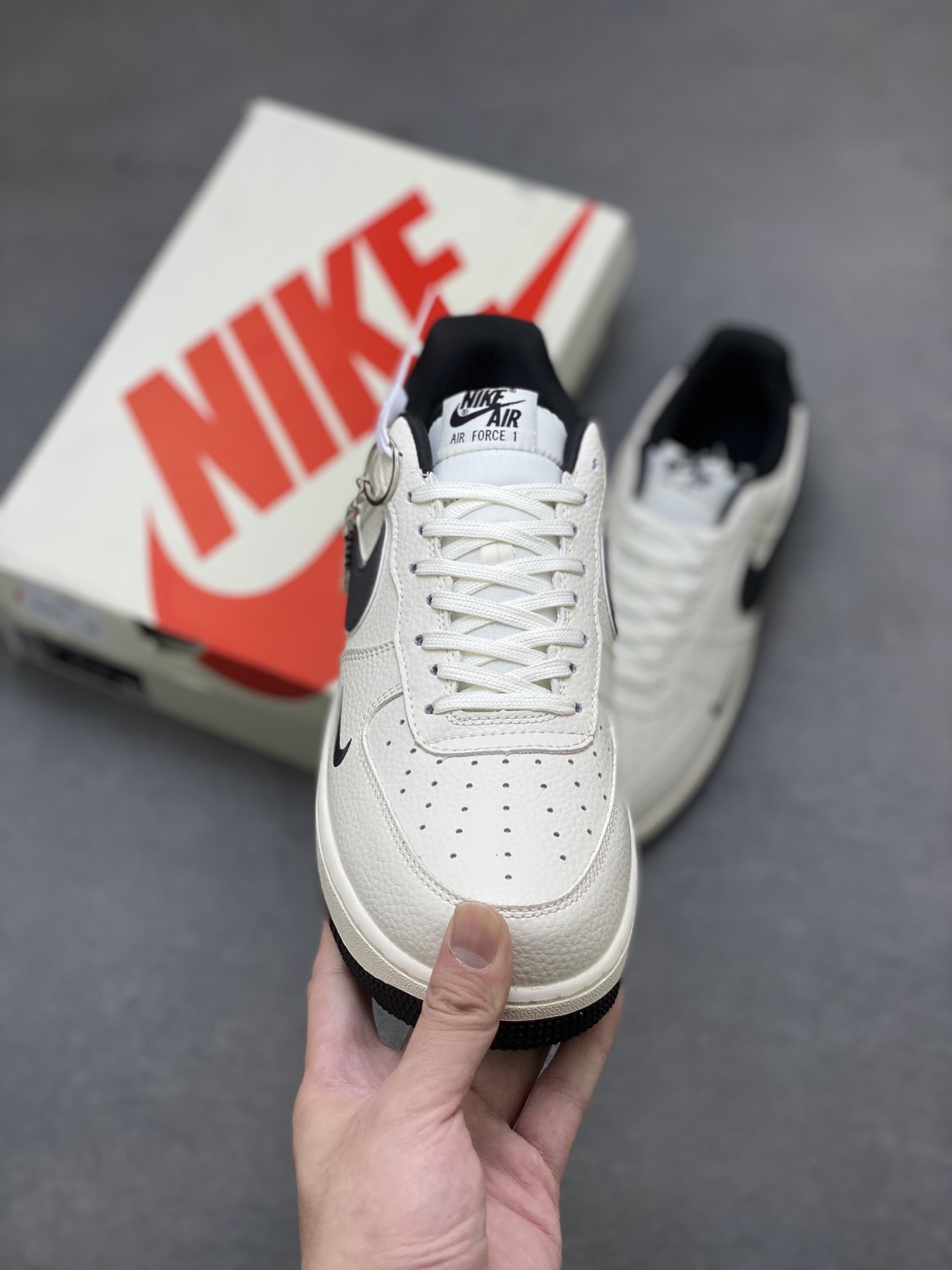 Nike Air Force 1 '07 Low Sneakers - Limited Edition, Comfortable, and Stylish 3 i1752509228313 8247 0 1