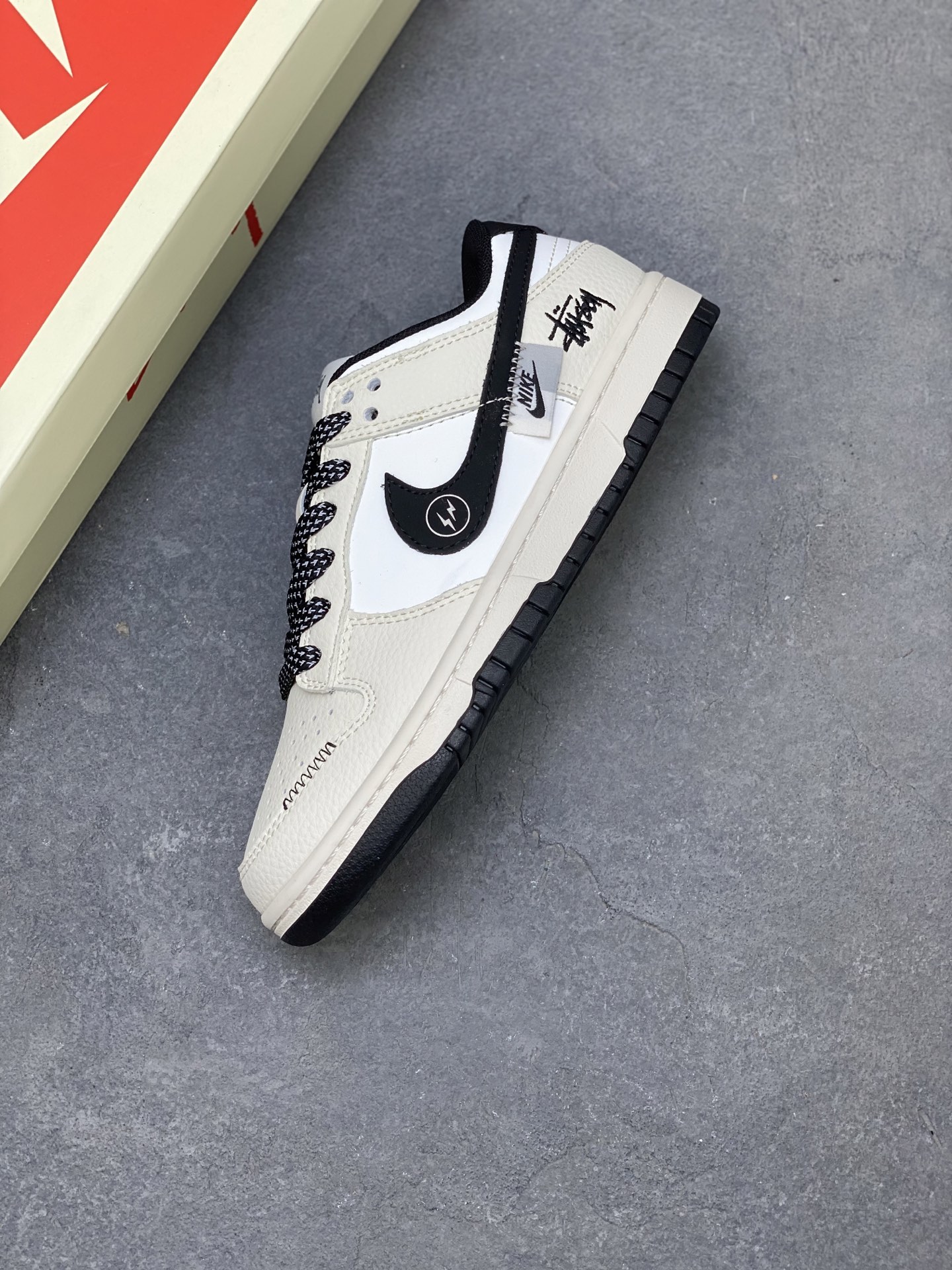 Nike SB Dunk Low Premium Custom Casual Sneakers - Stylish and Comfortable 8 i1752509543219 9406 0 6