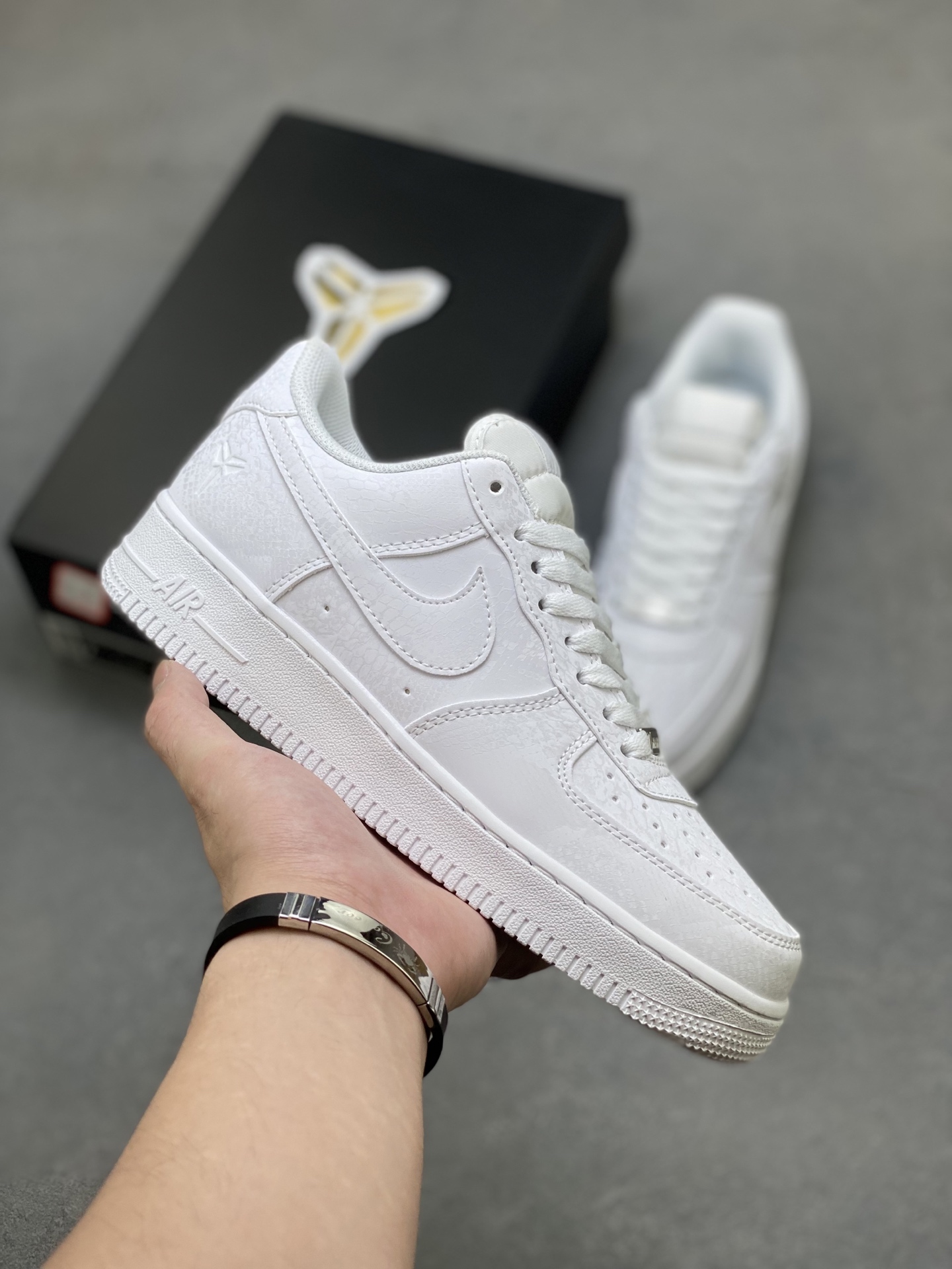 Nike Air Force 1 '07 Low White Leather Sneaker - Limited Edition 2 i1752595268547 8718 0 0