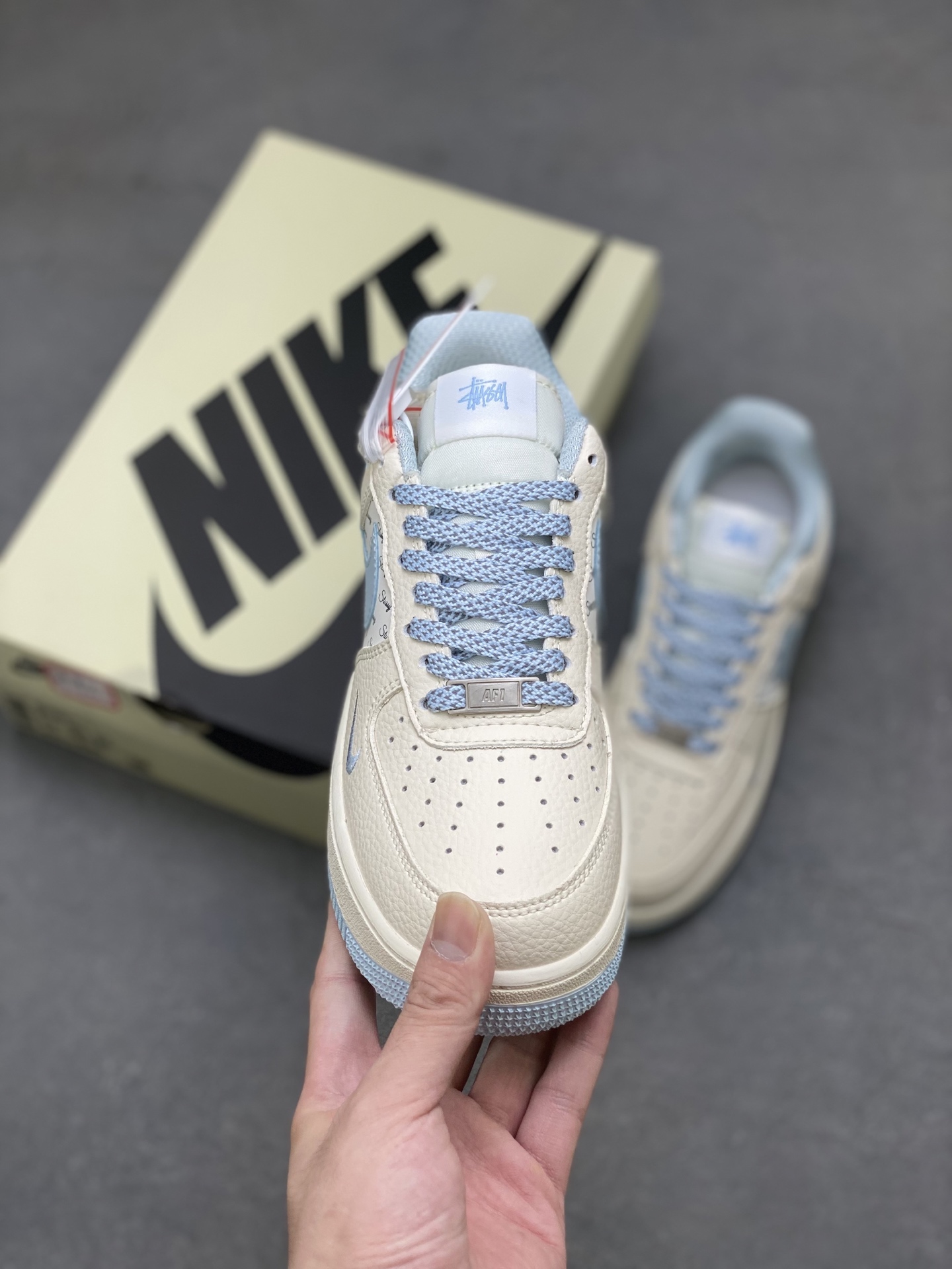 Nike Air Force 1 '07 Low Sneakers - Cream/Blue - Limited Edition 3 i1752595364921 4713 0 1