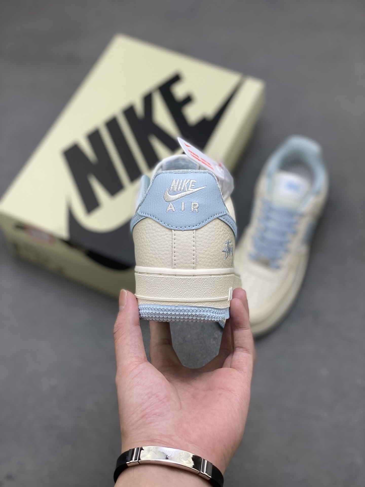 Nike Air Force 1 '07 Low Sneakers - Cream/Blue - Limited Edition 5 i1752595364924 6835 0 3