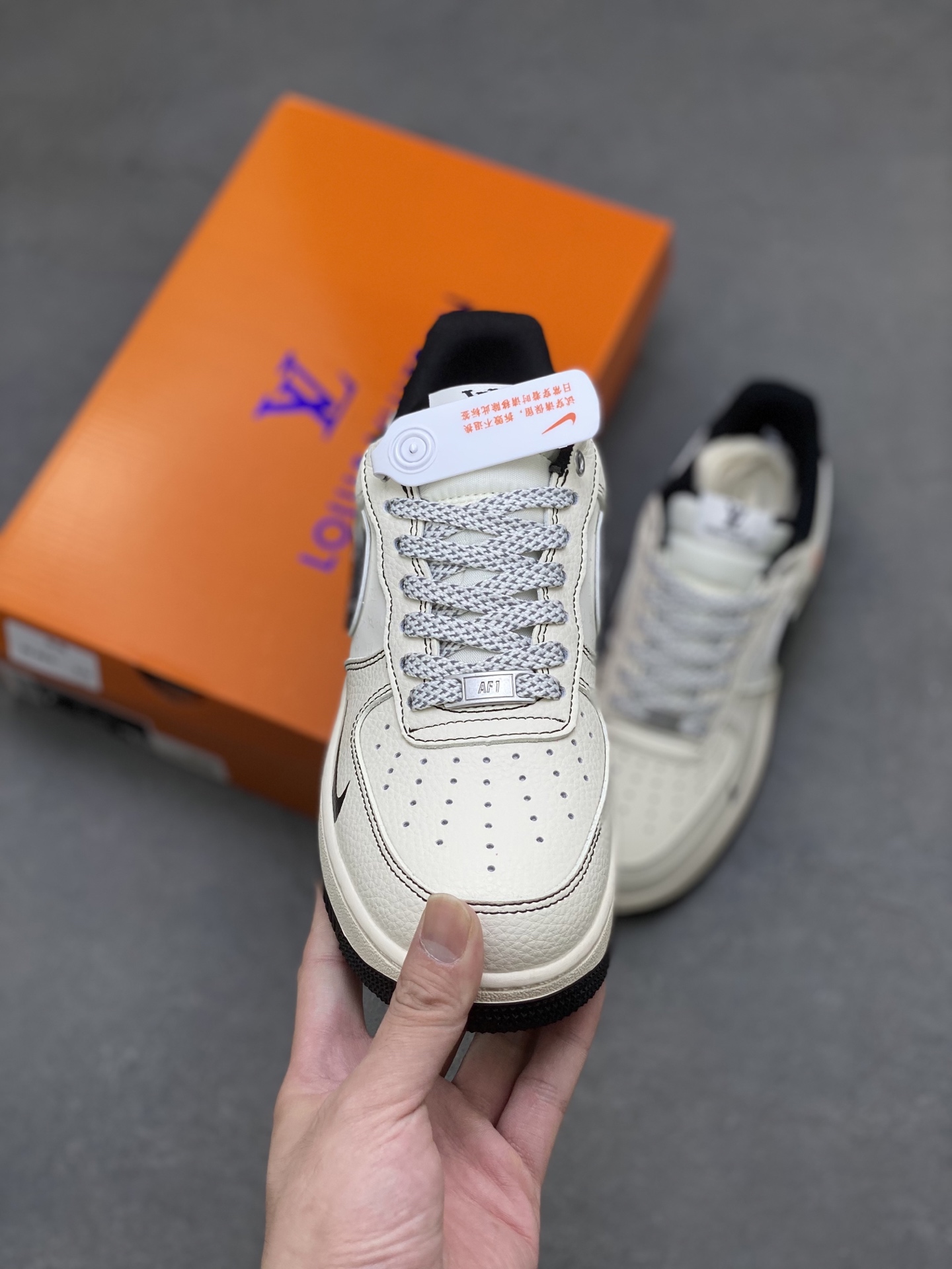 Nike Air Force 1 Low '07 Limited Edition Sneakers - Louis Vuitton Custom 3 i1752595420297 1710 0 1