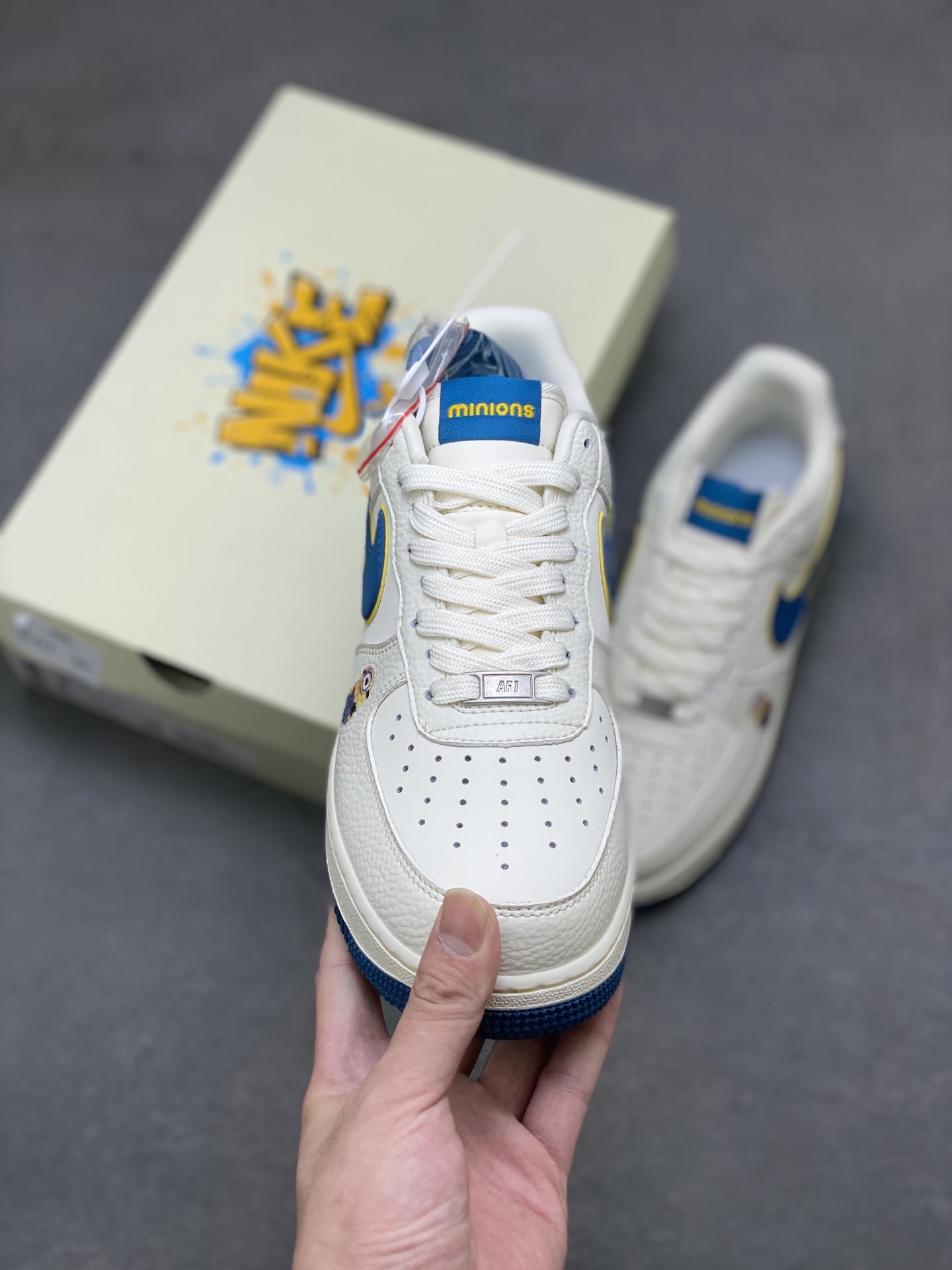 Nike Air Force 1 '07 Low Minions Limited Edition Sneakers 3 i1752595464068 2230 0 1