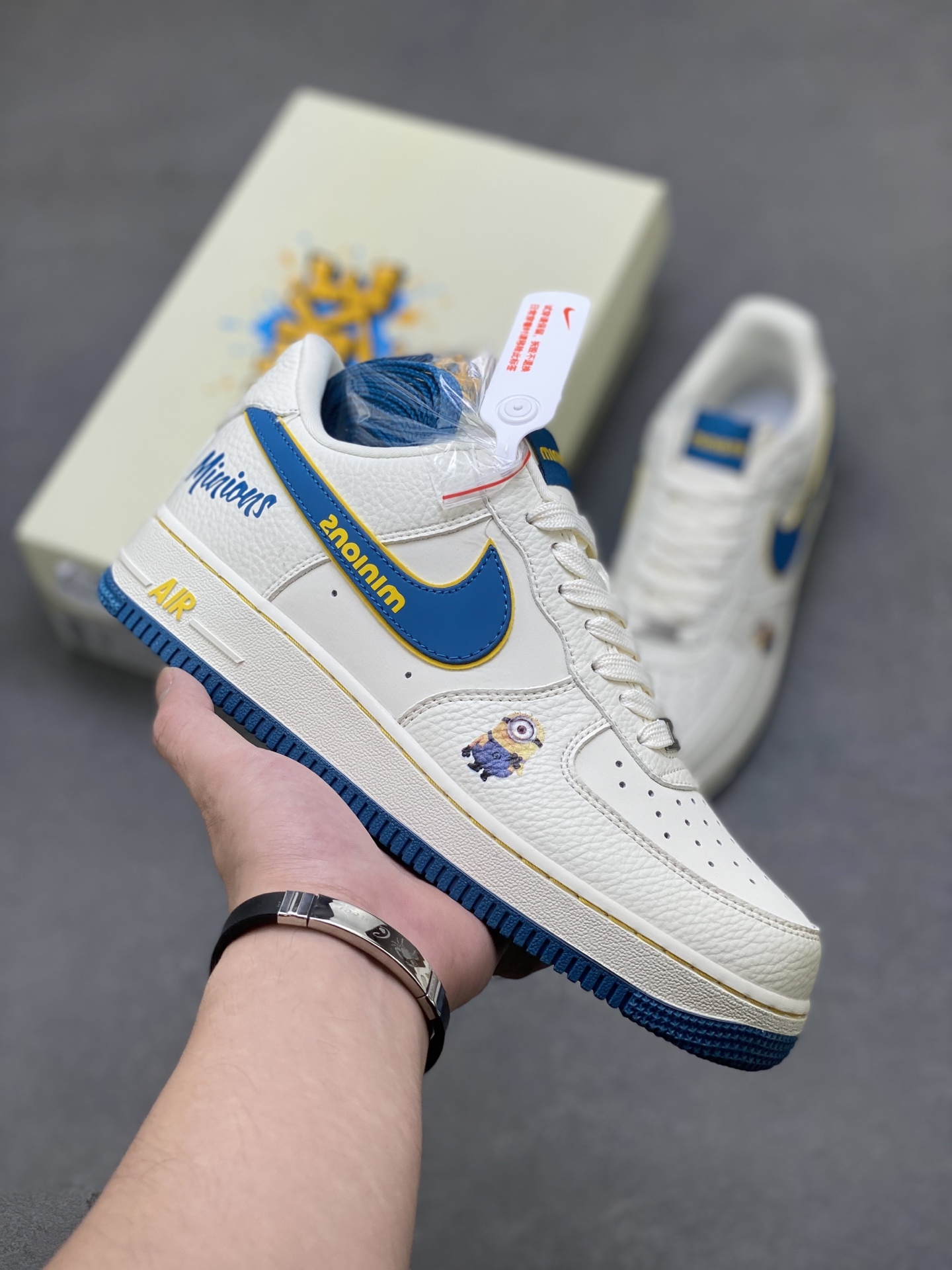 Nike Air Force 1 '07 Low Minions Limited Edition Sneakers 2 i1752595464092 6070 0 0