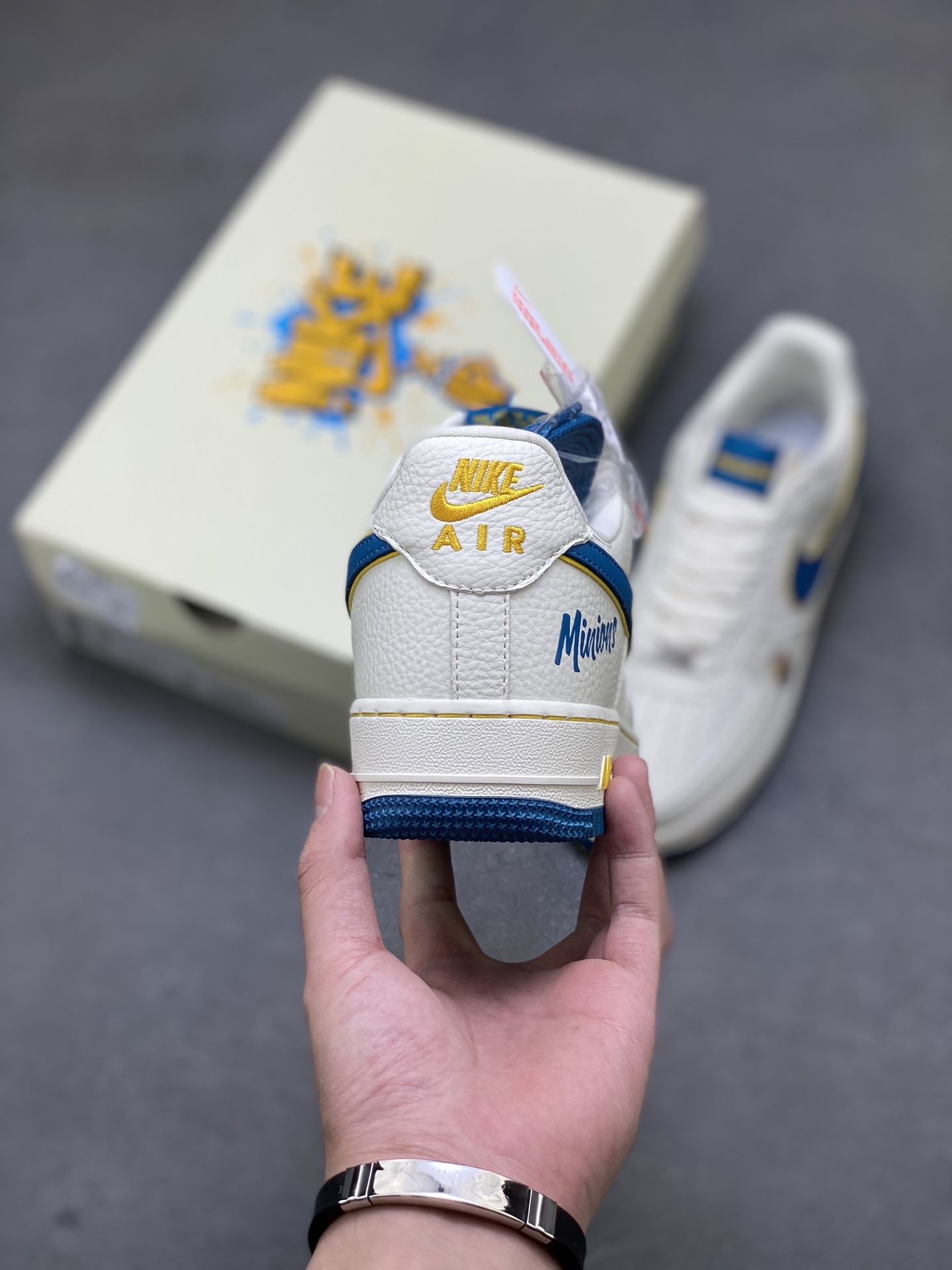 Nike Air Force 1 '07 Low Minions Limited Edition Sneakers 5 i1752595464103 878 0 3