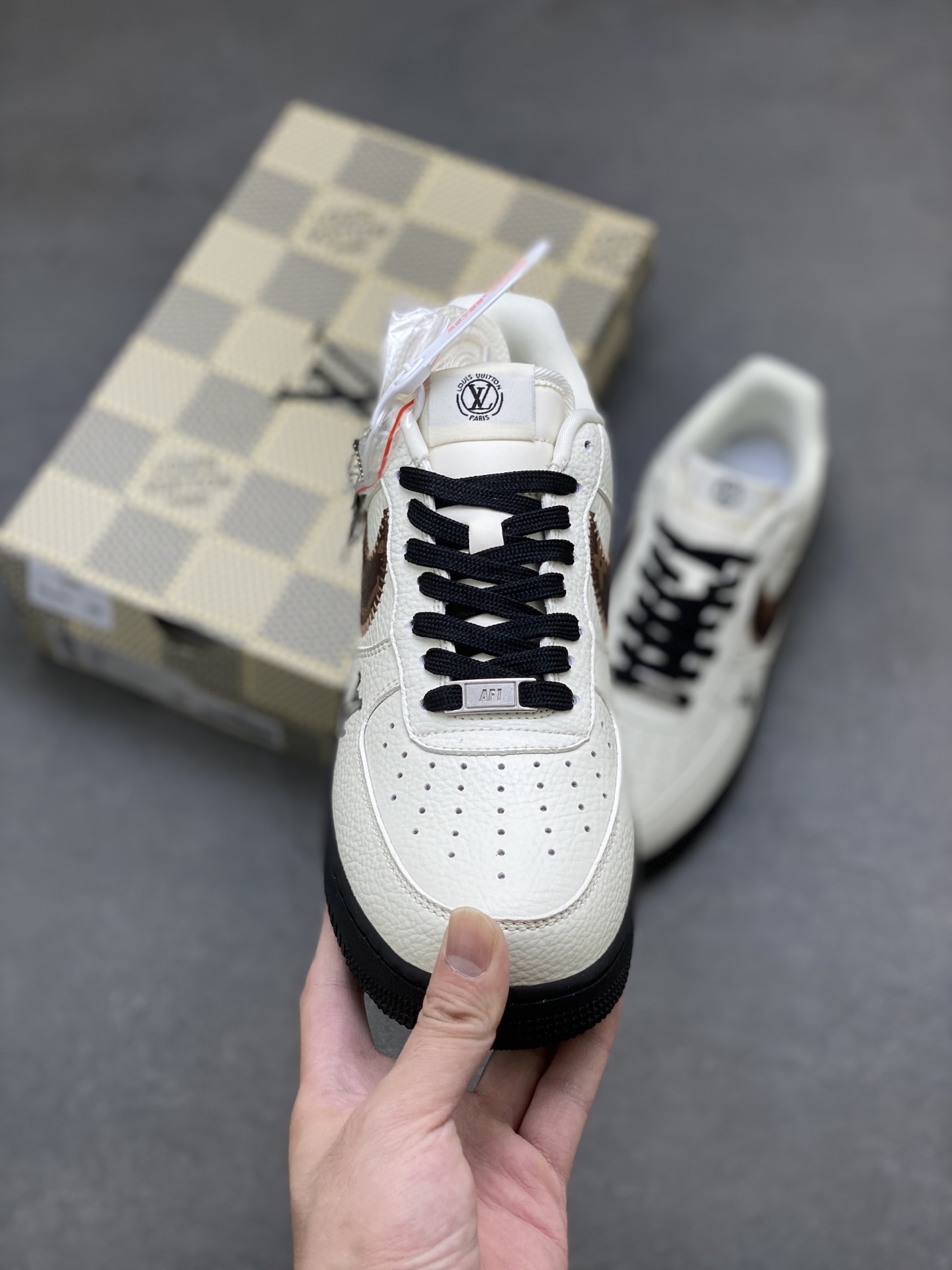 Nike Air Force 1 Low Louis Vuitton Custom Sneakers Limited Edition 3 i1752682127959 5036 0 1