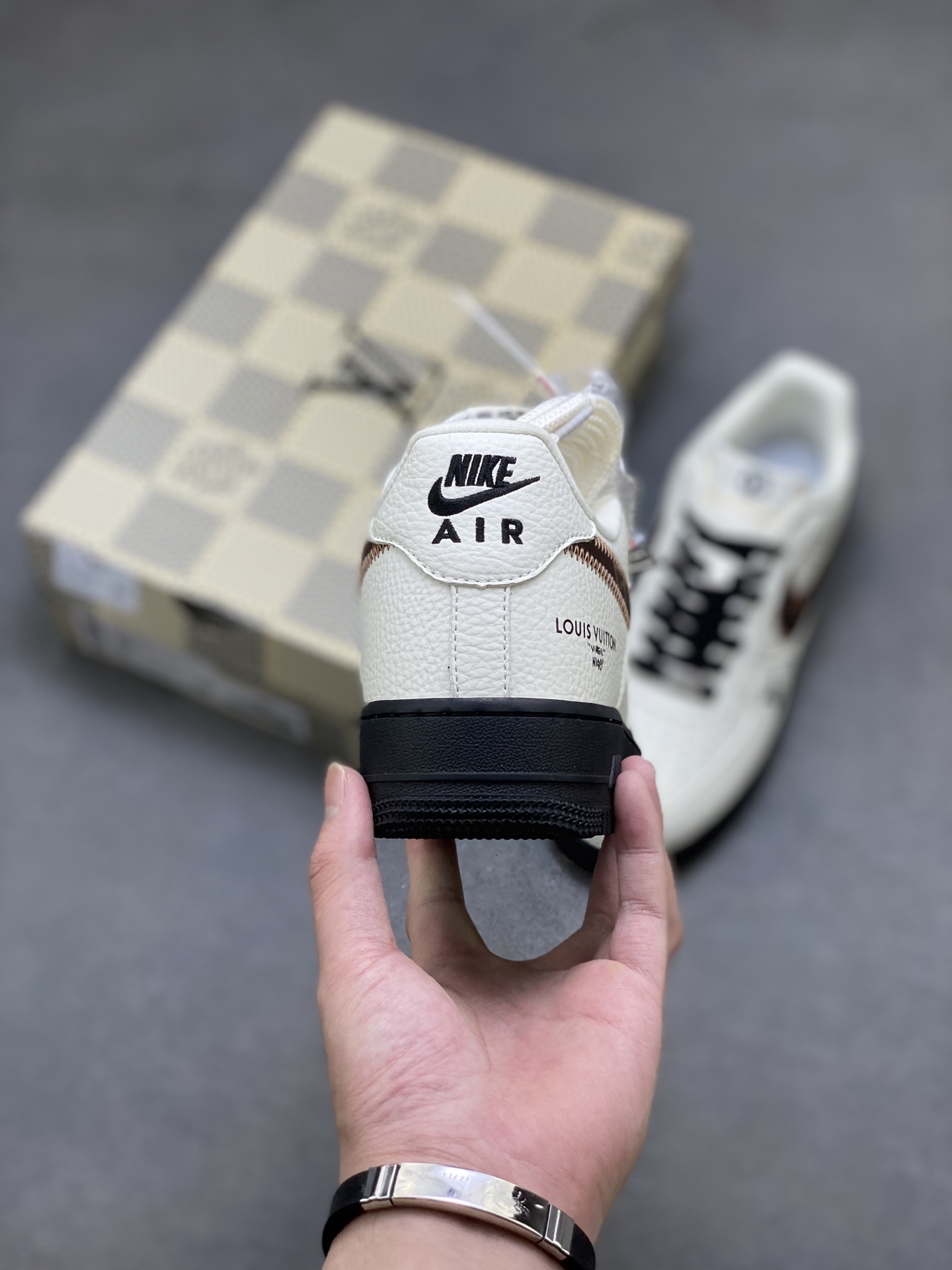 Nike Air Force 1 Low Louis Vuitton Custom Sneakers Limited Edition 5 i1752682128010 1540 0 3