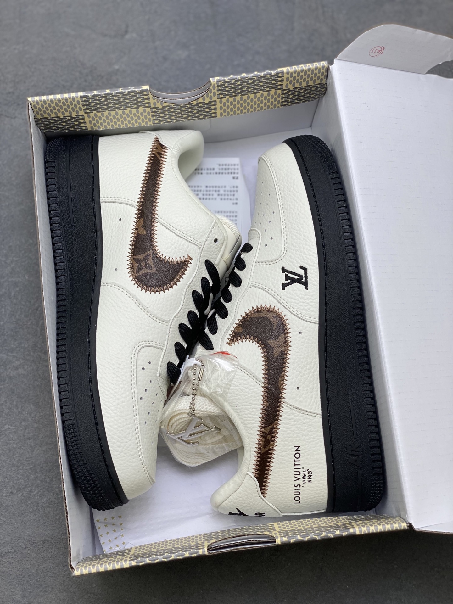 Nike Air Force 1 Low Louis Vuitton Custom Sneakers Limited Edition 10 i1752682267949 1217 0 8