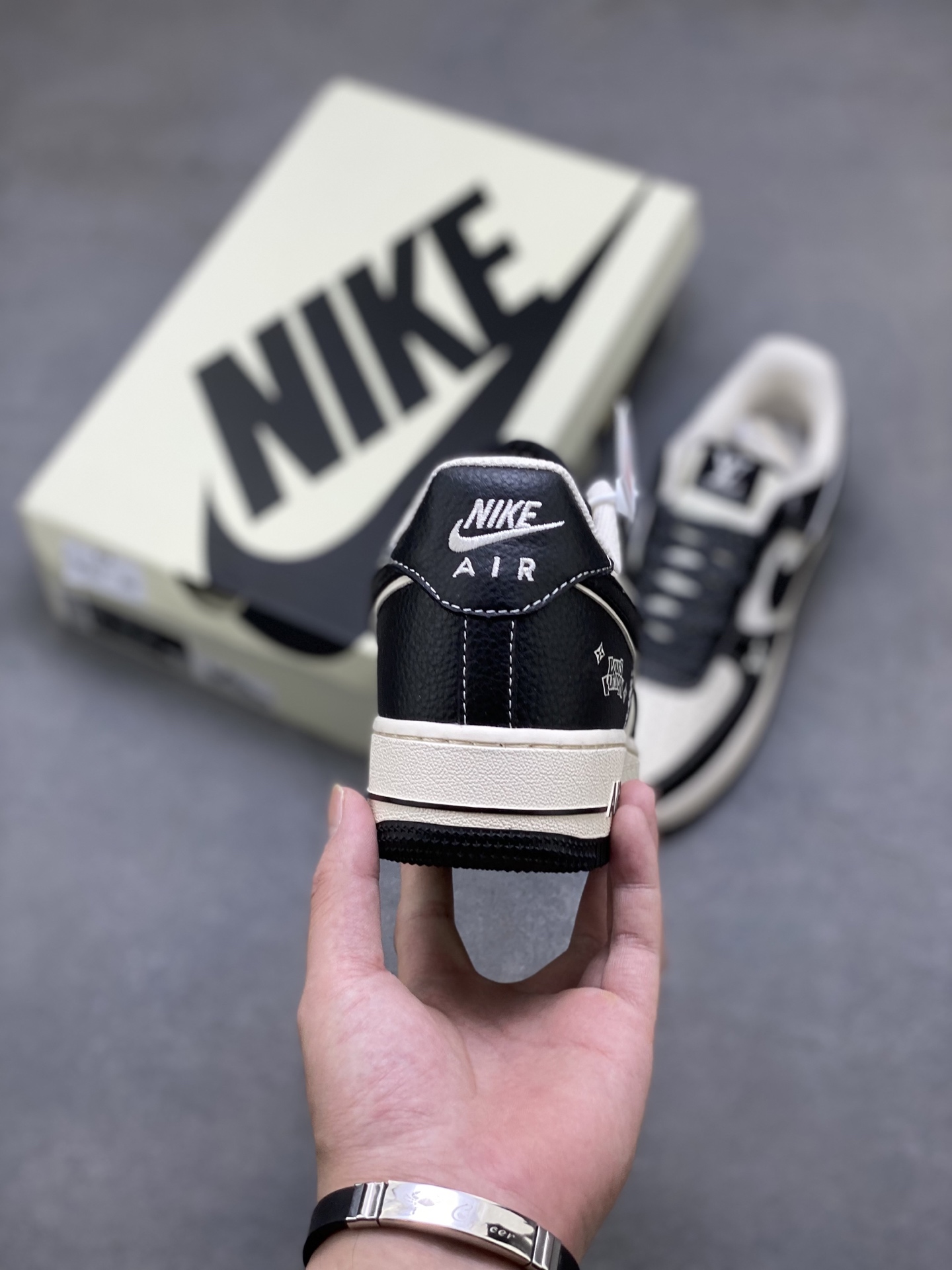 Nike Air Force 1 '07 Low Black/White Custom Sneakers Limited Edition 5 i1752945620717 1170 0 3