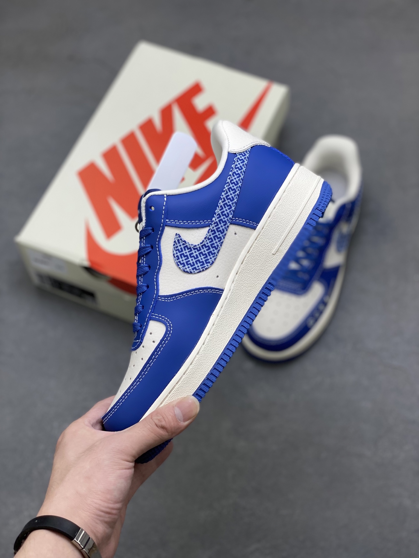 Nike Air Force 1 '07 Low Blue/White Leather Sneakers Limited Edition 4 i1753027255649 5810 0 2