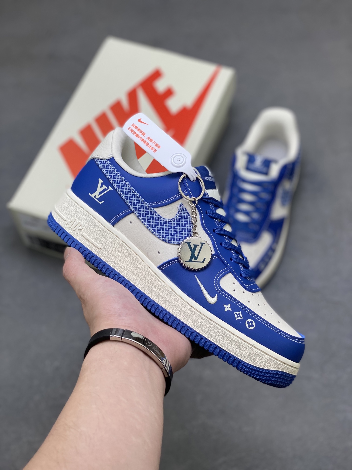 Nike Air Force 1 '07 Low Blue/White Leather Sneakers Limited Edition 2 i1753027257589 7808 0 0