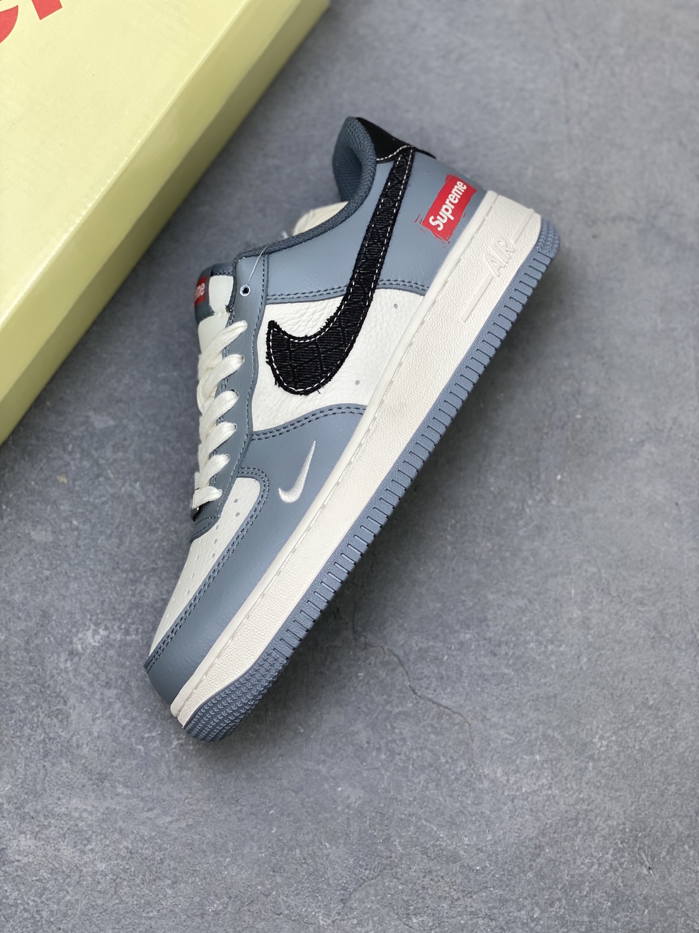 Nike Air Force 1 '07 Low Gray Sneakers Limited Edition 8 i1753027301229 110 0 6