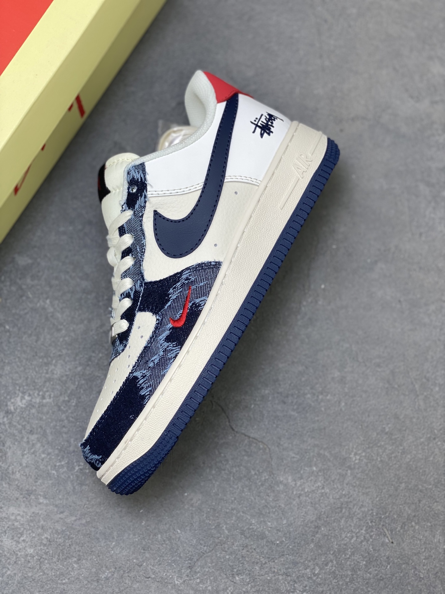 Nike Air Force 1 '07 Low Sneakers - Limited Edition, Premium Comfort 8 i1753372848747 5 0 6