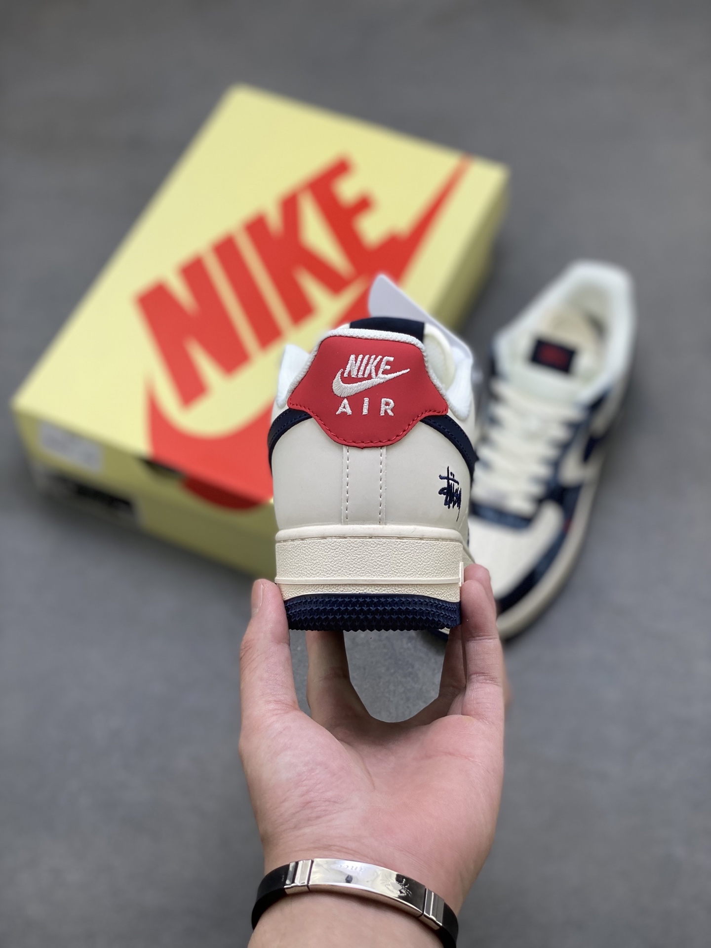 Nike Air Force 1 '07 Low Sneakers - Limited Edition, Premium Comfort 5 i1753372851093 6606 0 3