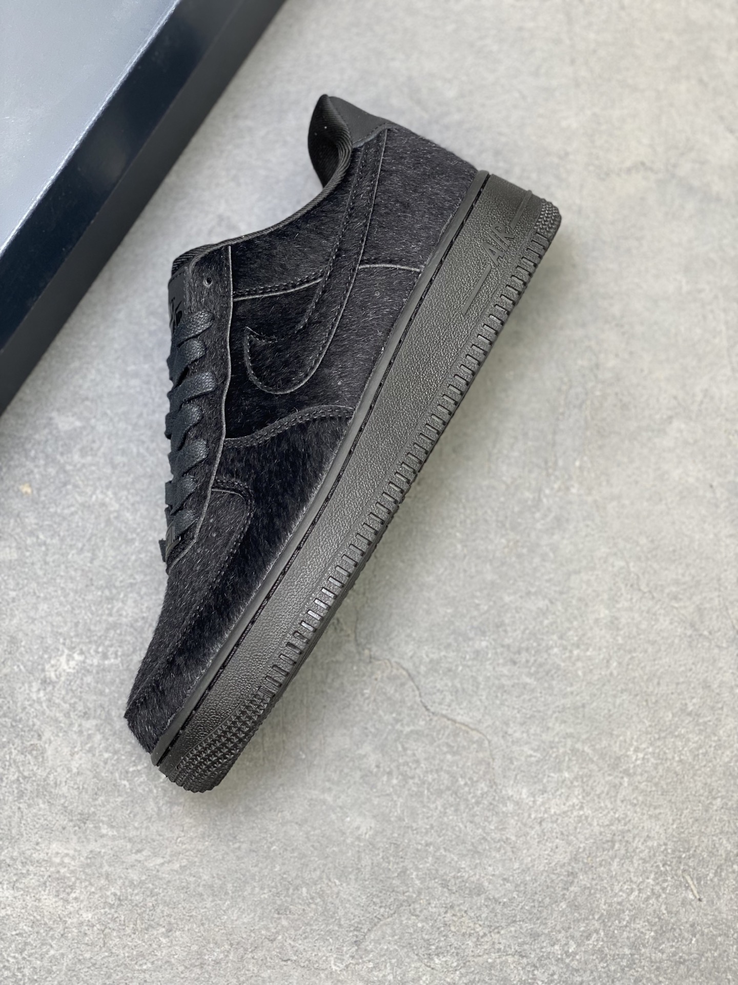 Nike Air Force 1 '07 Low Black - Limited Edition Sneaker with Air Cushioning 8 i1753372892889 4014 0 6