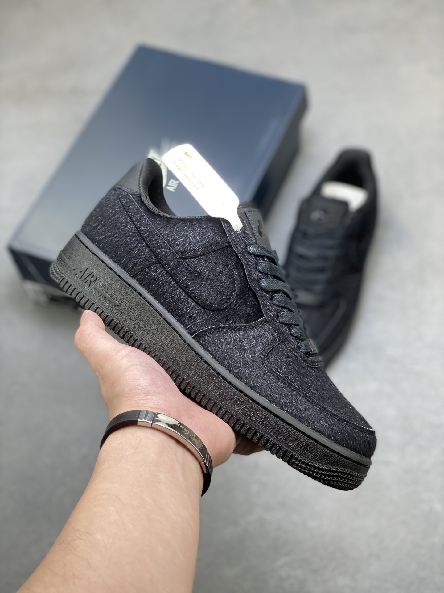 Nike Air Force 1 '07 Low Black - Limited Edition Sneaker with Air Cushioning 2 i1753372892942 537 0 0