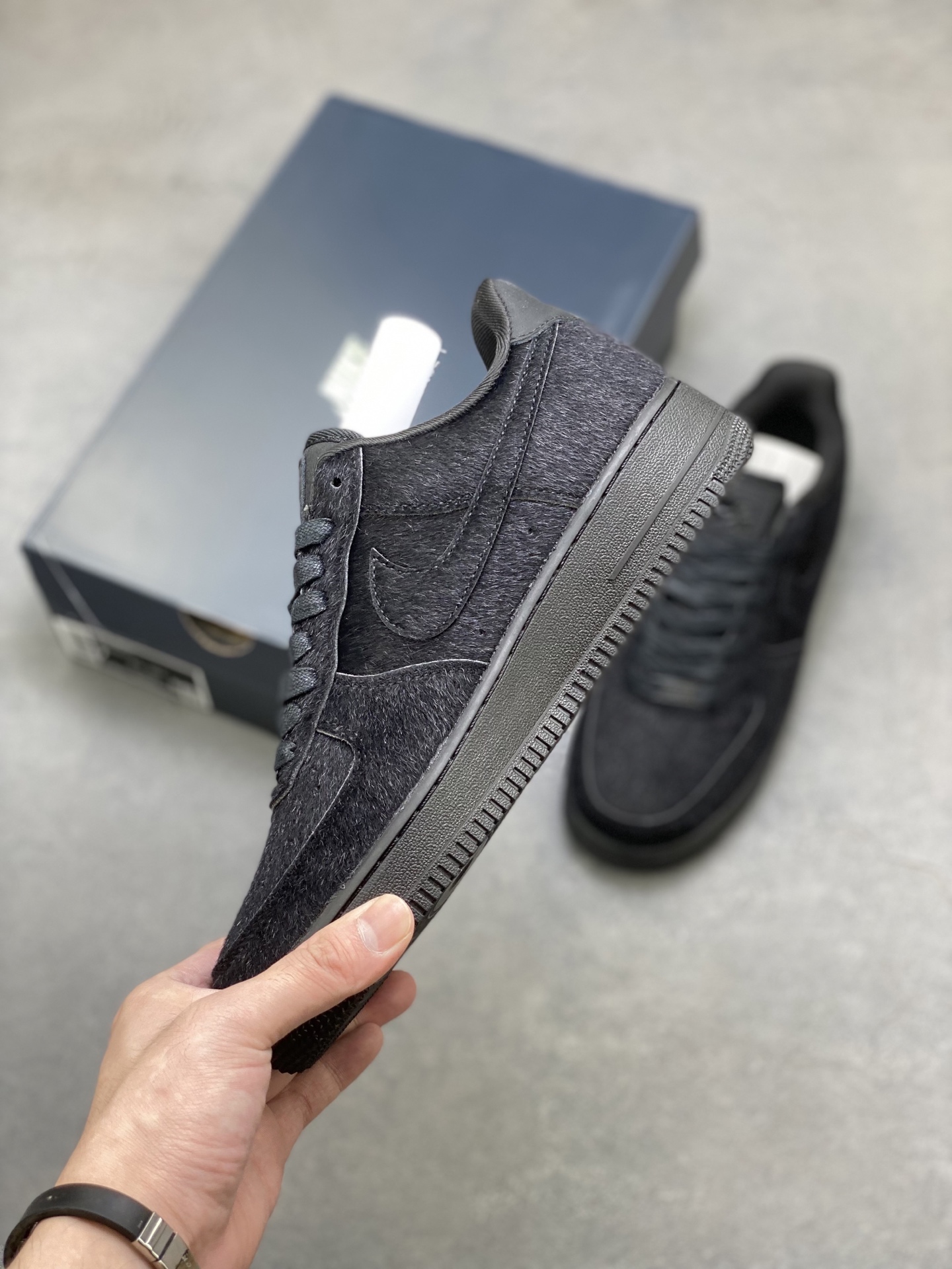 Nike Air Force 1 '07 Low Black - Limited Edition Sneaker with Air Cushioning 4 i1753372895341 8016 0 2