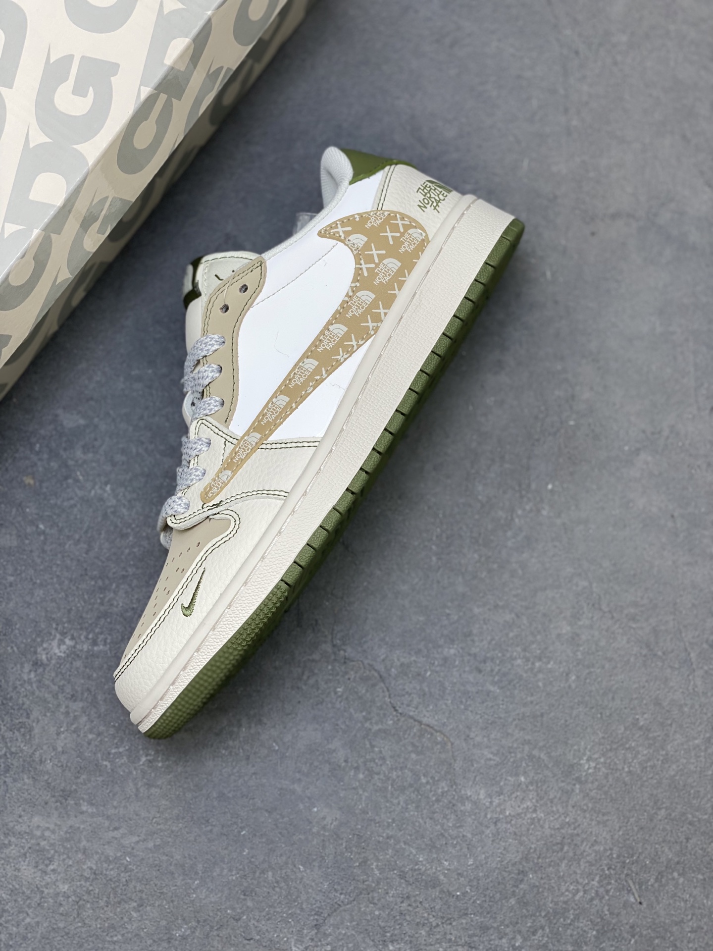 Nike Air Jordan 1 x Travis Scott 'DIY' Low Top Sneakers - Limited Edition 8 i1753373249199 9658 0 6