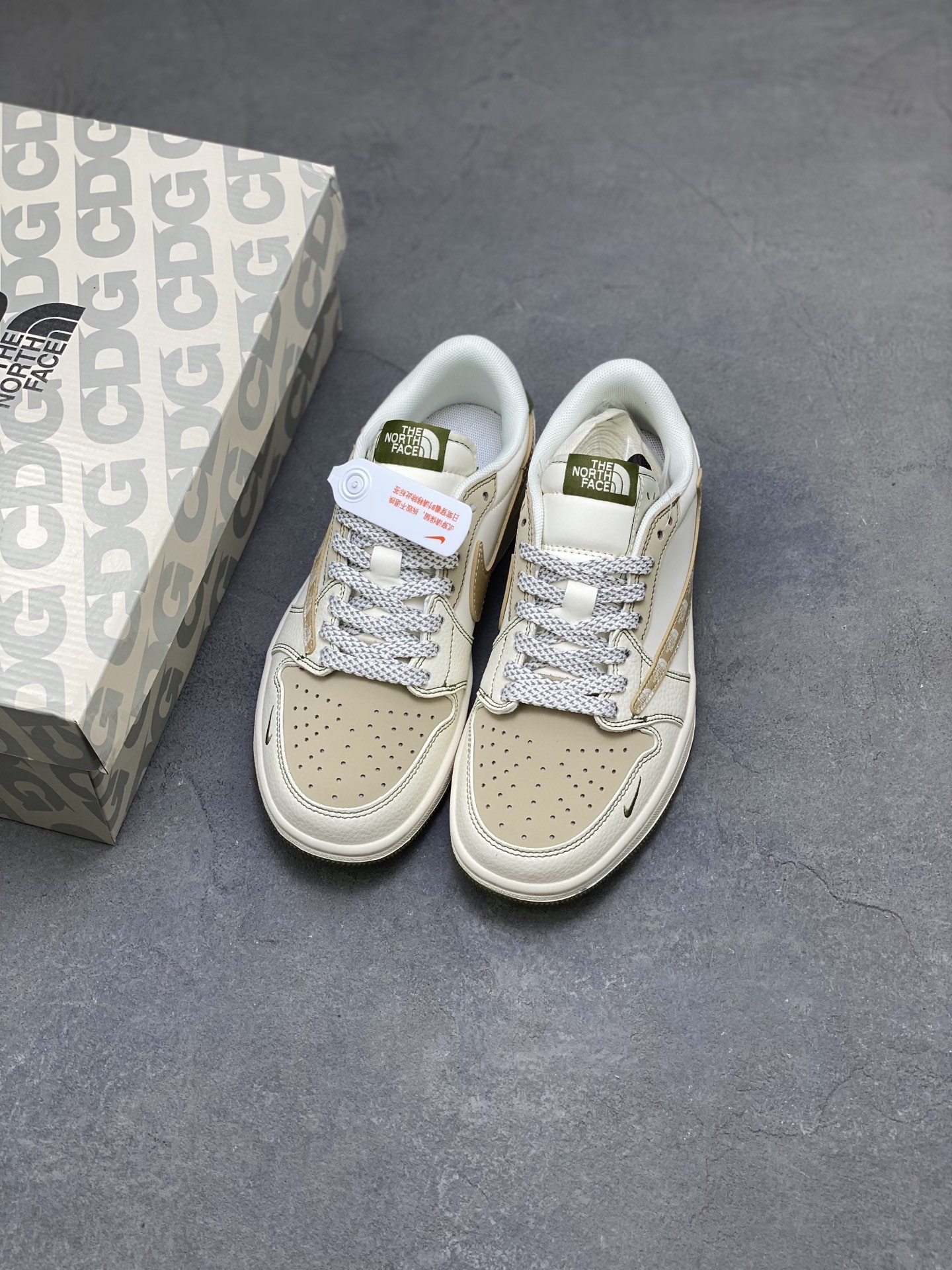 Nike Air Jordan 1 x Travis Scott 'DIY' Low Top Sneakers - Limited Edition 9 i1753373249371 6665 0 7