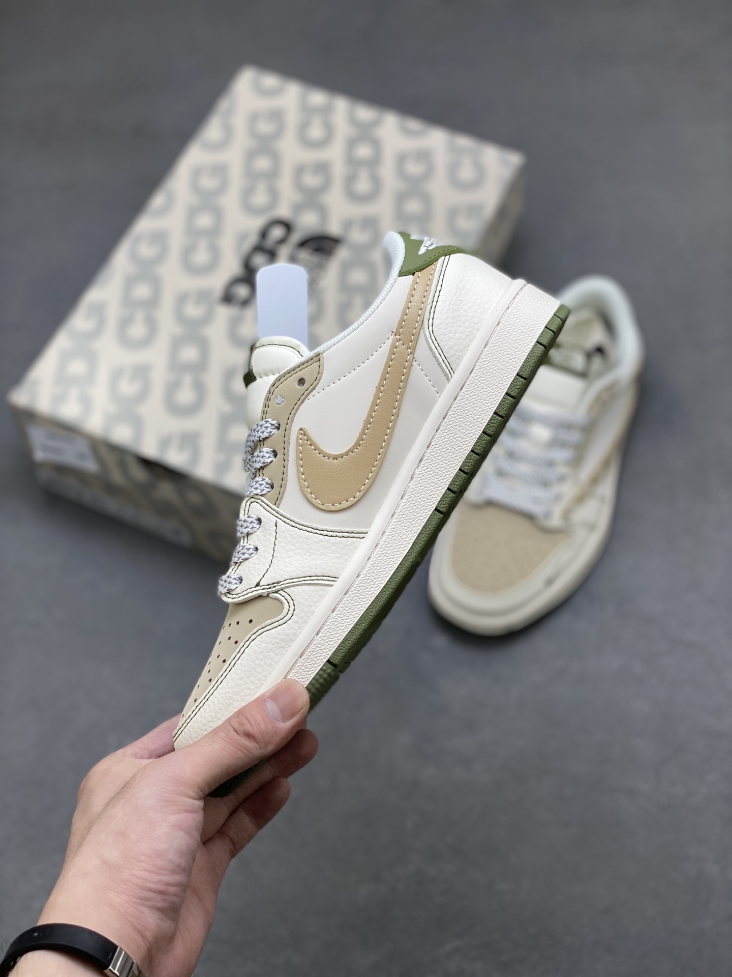 Nike Air Jordan 1 x Travis Scott 'DIY' Low Top Sneakers - Limited Edition 4 i1753373251646 6431 0 2