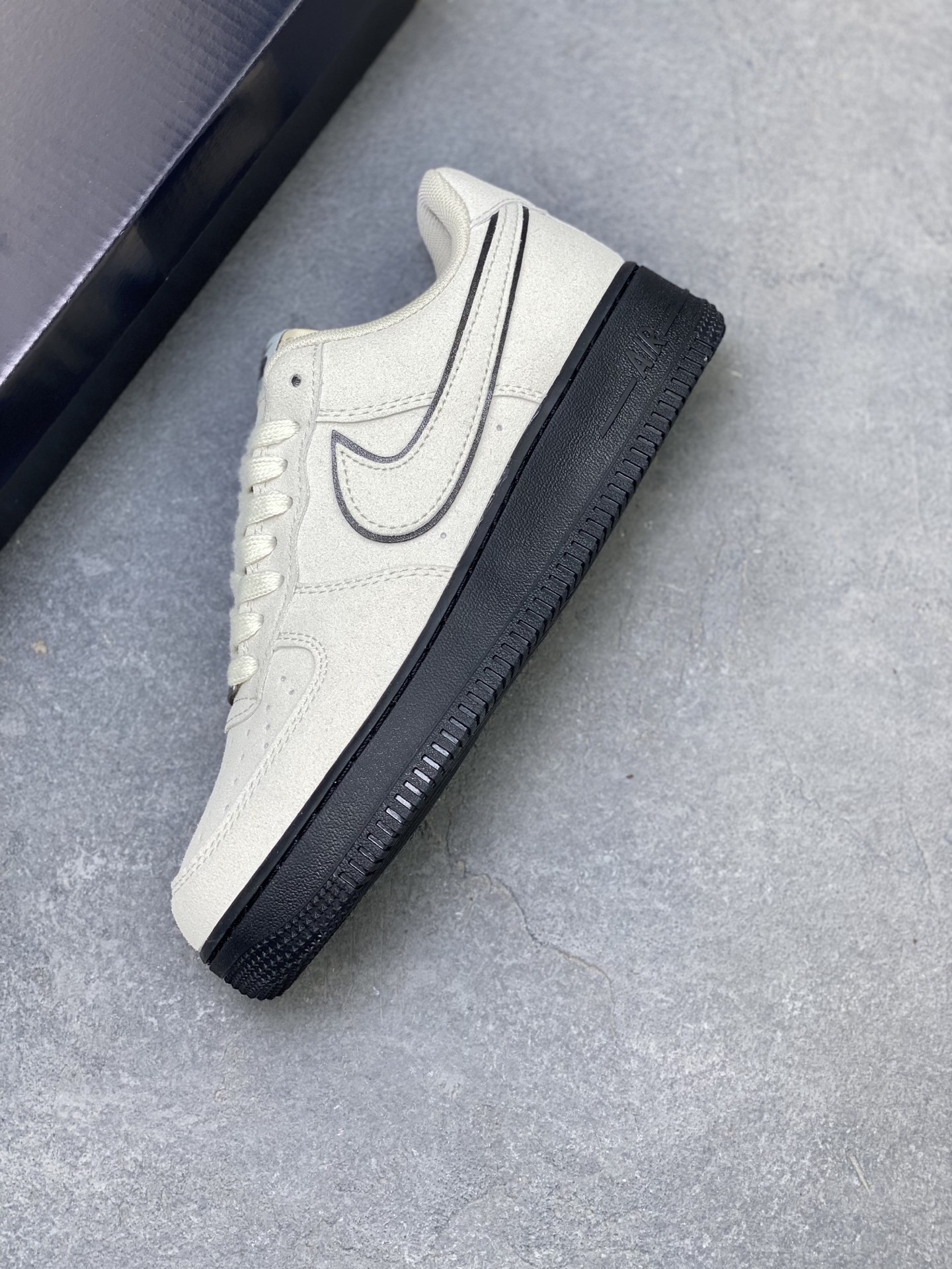 Nike Air Force 1 '07 Low Beige/Black Limited Edition Sneakers HQ1966-200 8 i1753545799169 9942 0 6