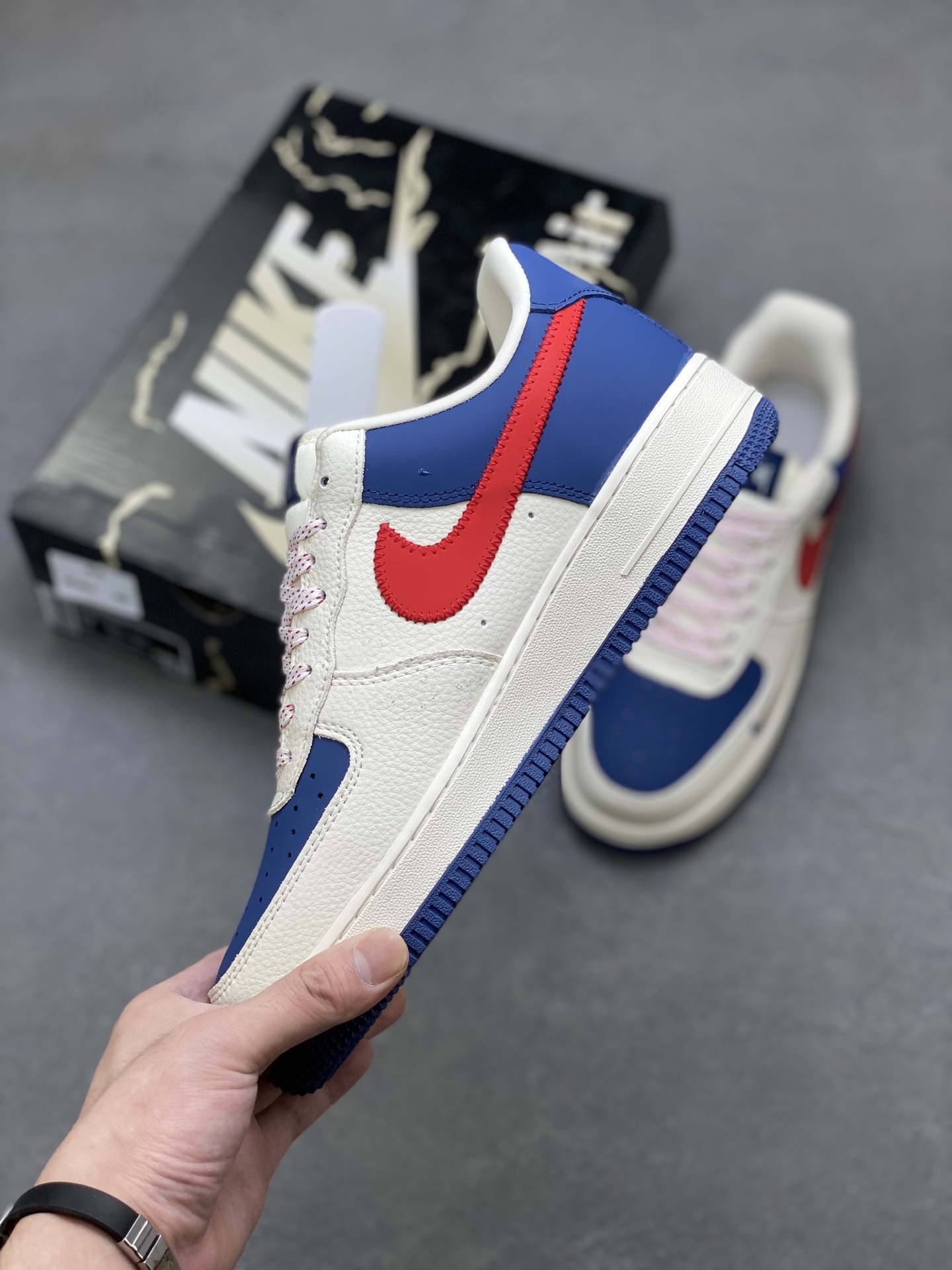 Nike Air Force 1 '07 Low Stüssy Collab Sneakers - Limited Edition 4 i1753546080695 598 0 2