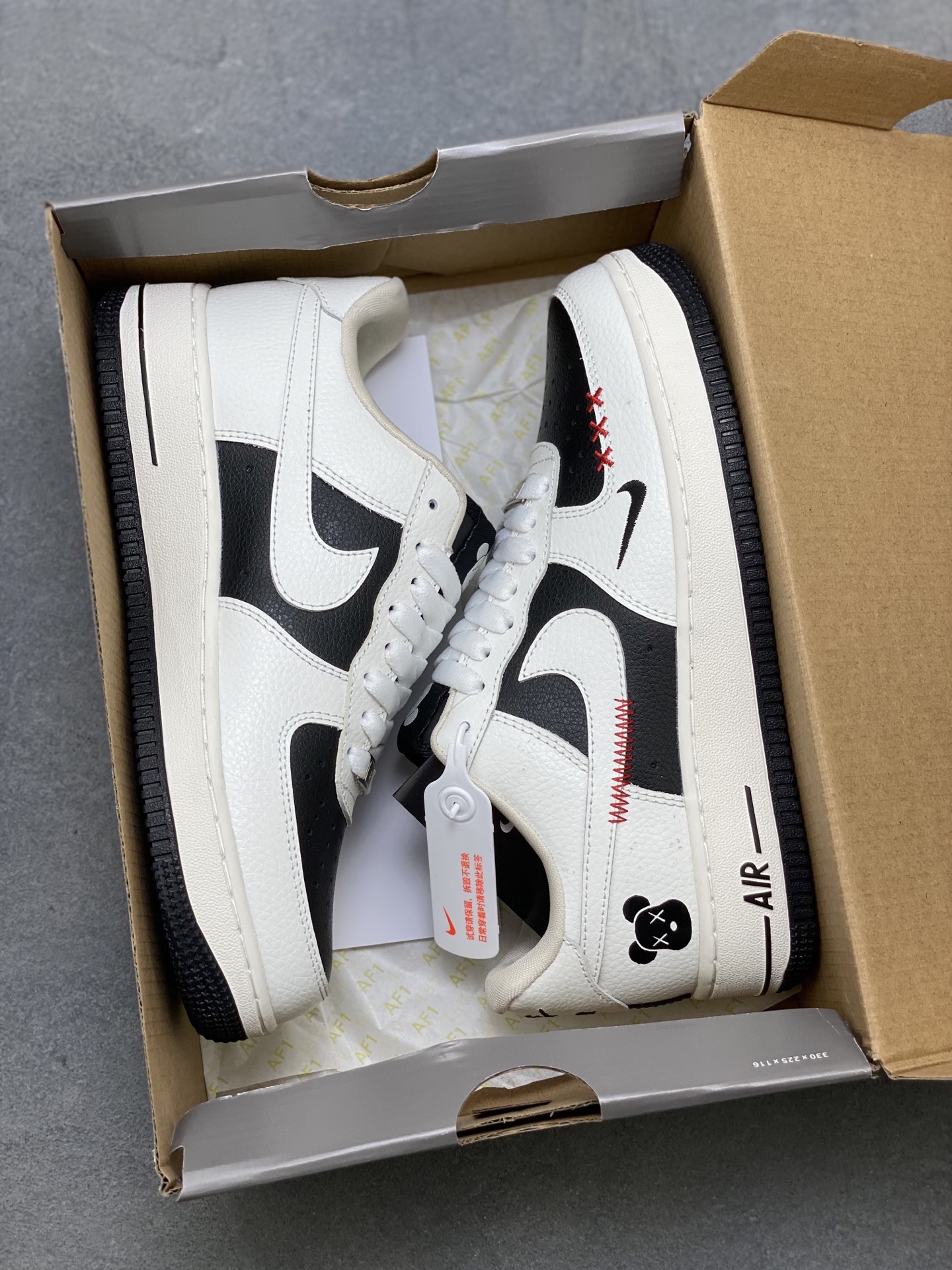 Nike Air Force 1 '07 Low Black & White Stitching Detail Sneakers 10 i1753633594302 6478 0 8