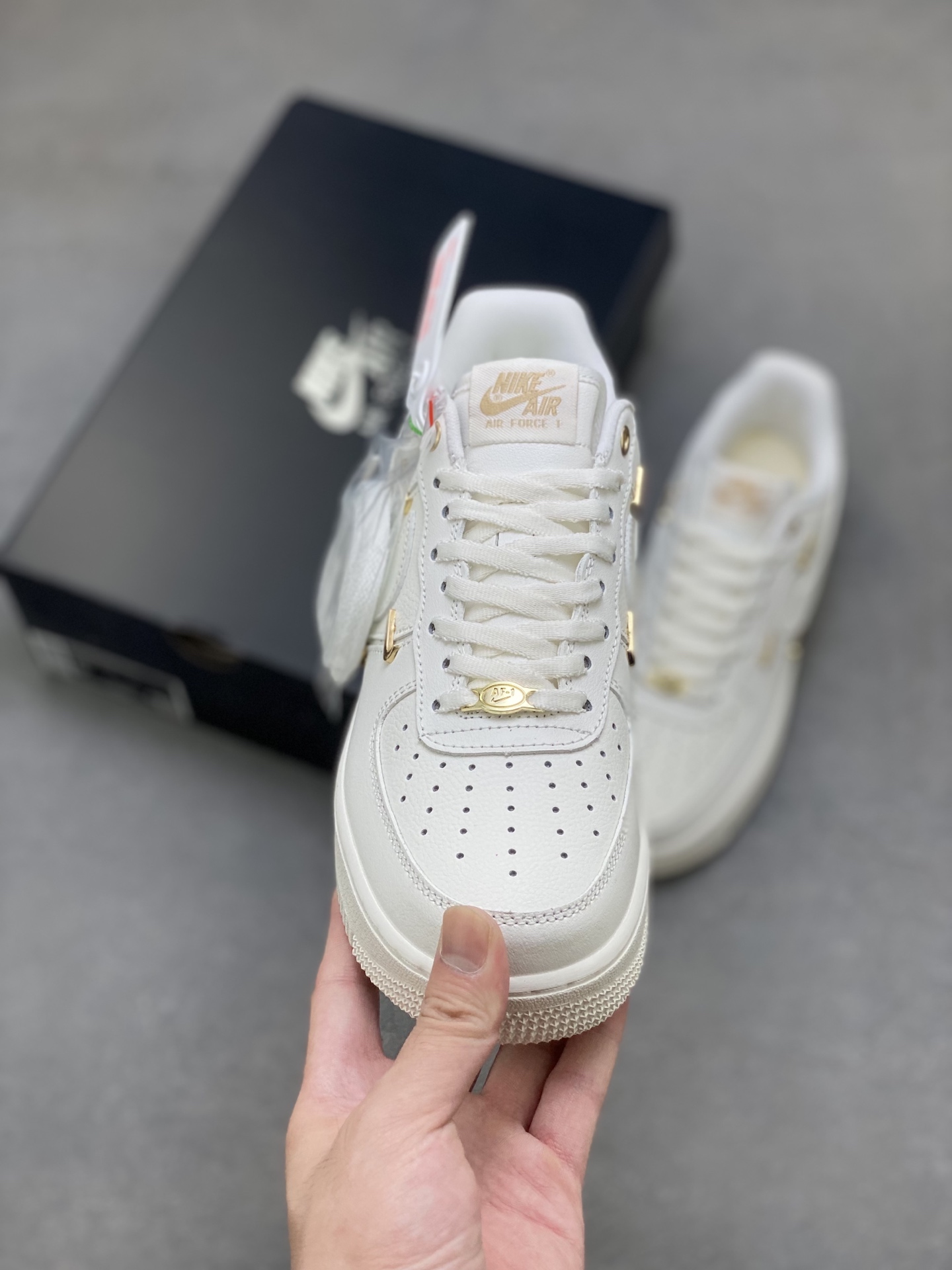 Nike Air Force 1 '07 Low Cream White/Gold Hook Casual Sneakers FV3654-111 3 i1753633728328 1741 0 1