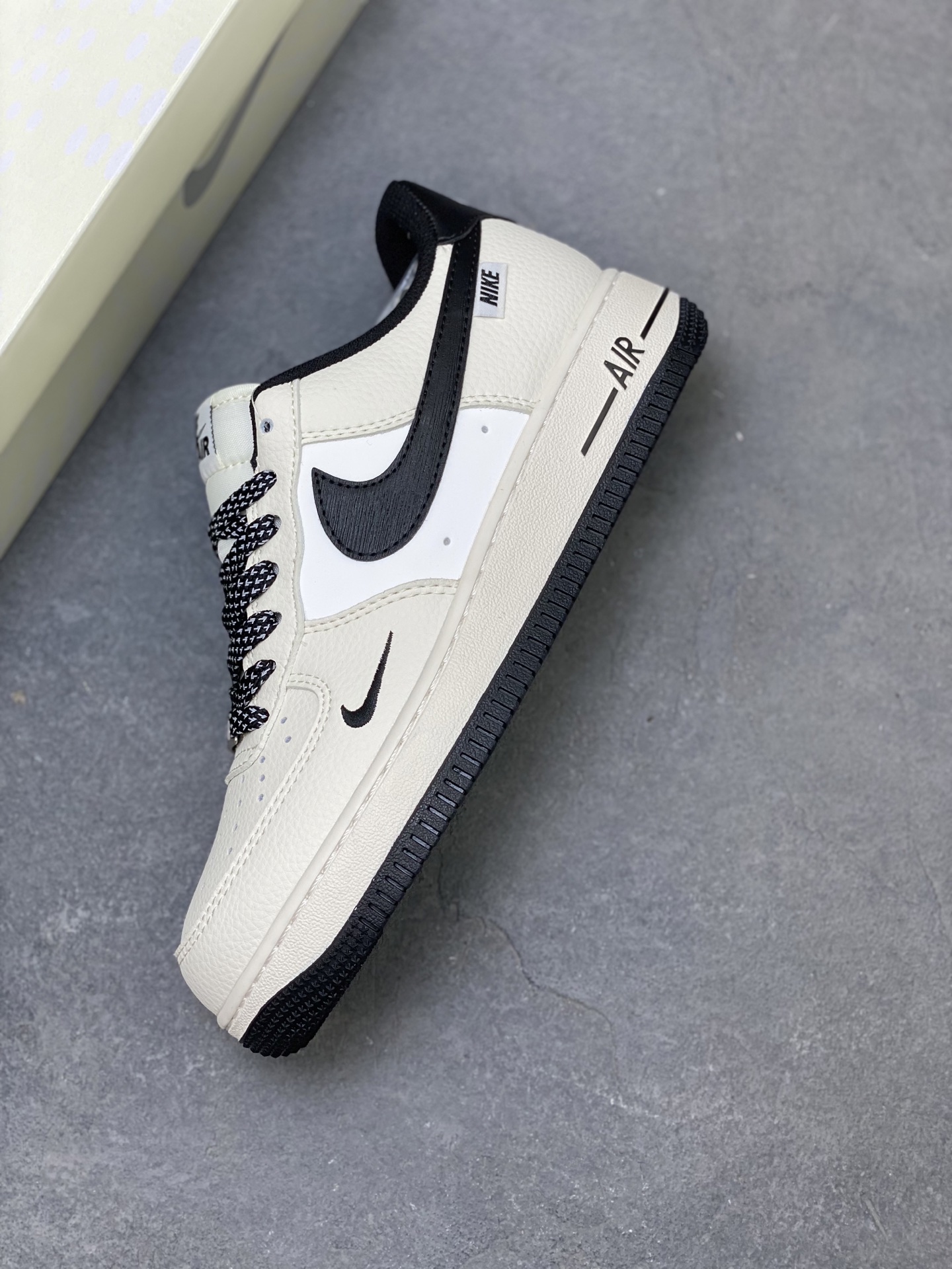 Nike Air Force 1 '07 Low Sneakers - Limited Edition, Premium Comfort 8 i1753718440769 8581 0 6