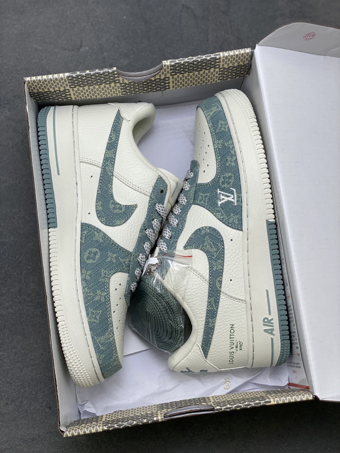 Nike Air Force 1 '07 Low Louis Vuitton Custom Sneakers Limited Edition 10 i1753718482323 9479 0 8