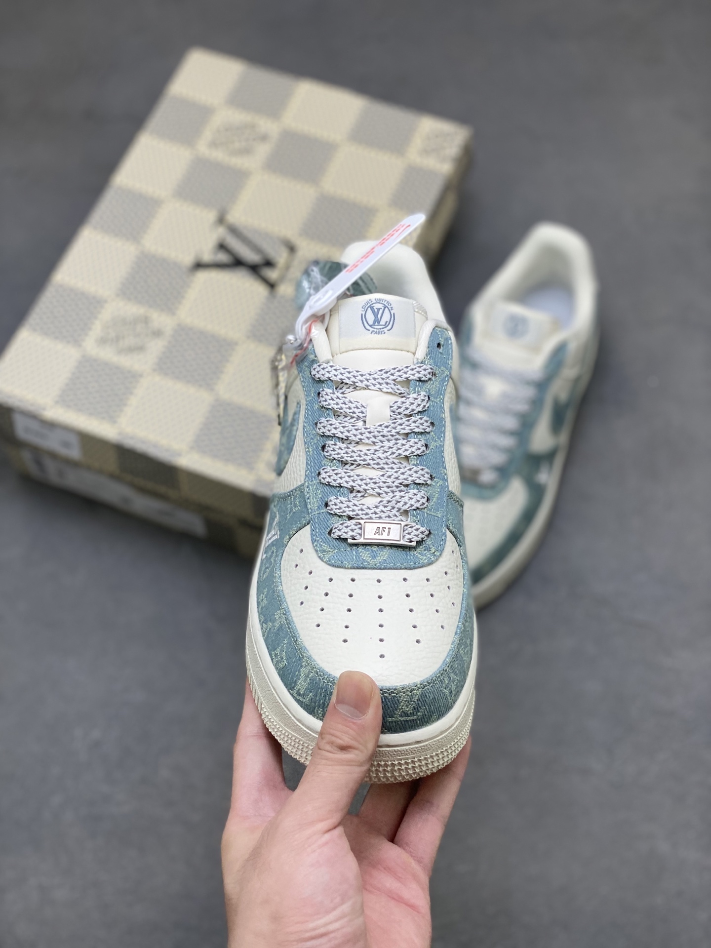 Nike Air Force 1 '07 Low Louis Vuitton Custom Sneakers Limited Edition 3 i1753718482328 212 0 1