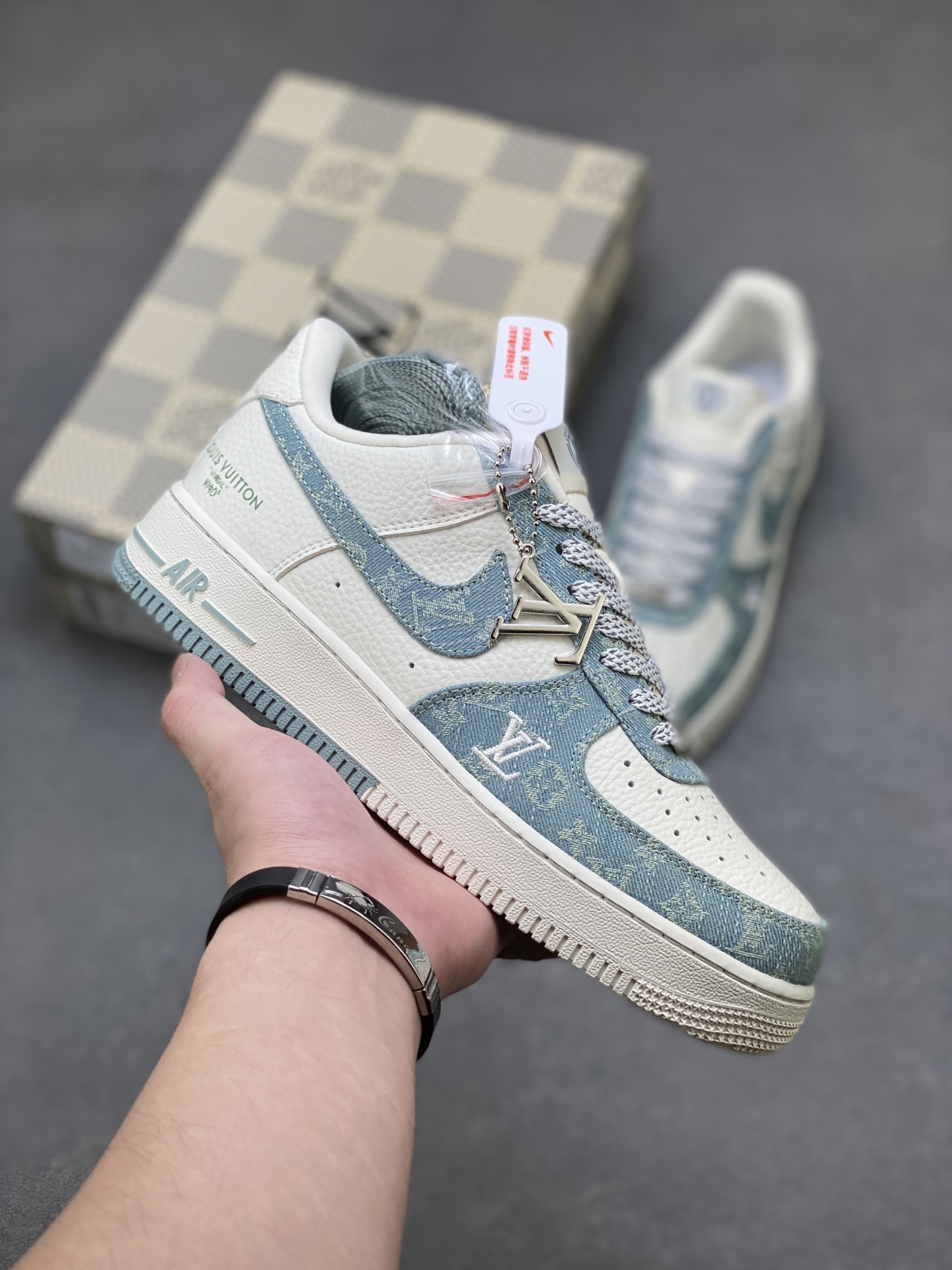 Nike Air Force 1 '07 Low Louis Vuitton Custom Sneakers Limited Edition 2 i1753718497977 7878 0 0